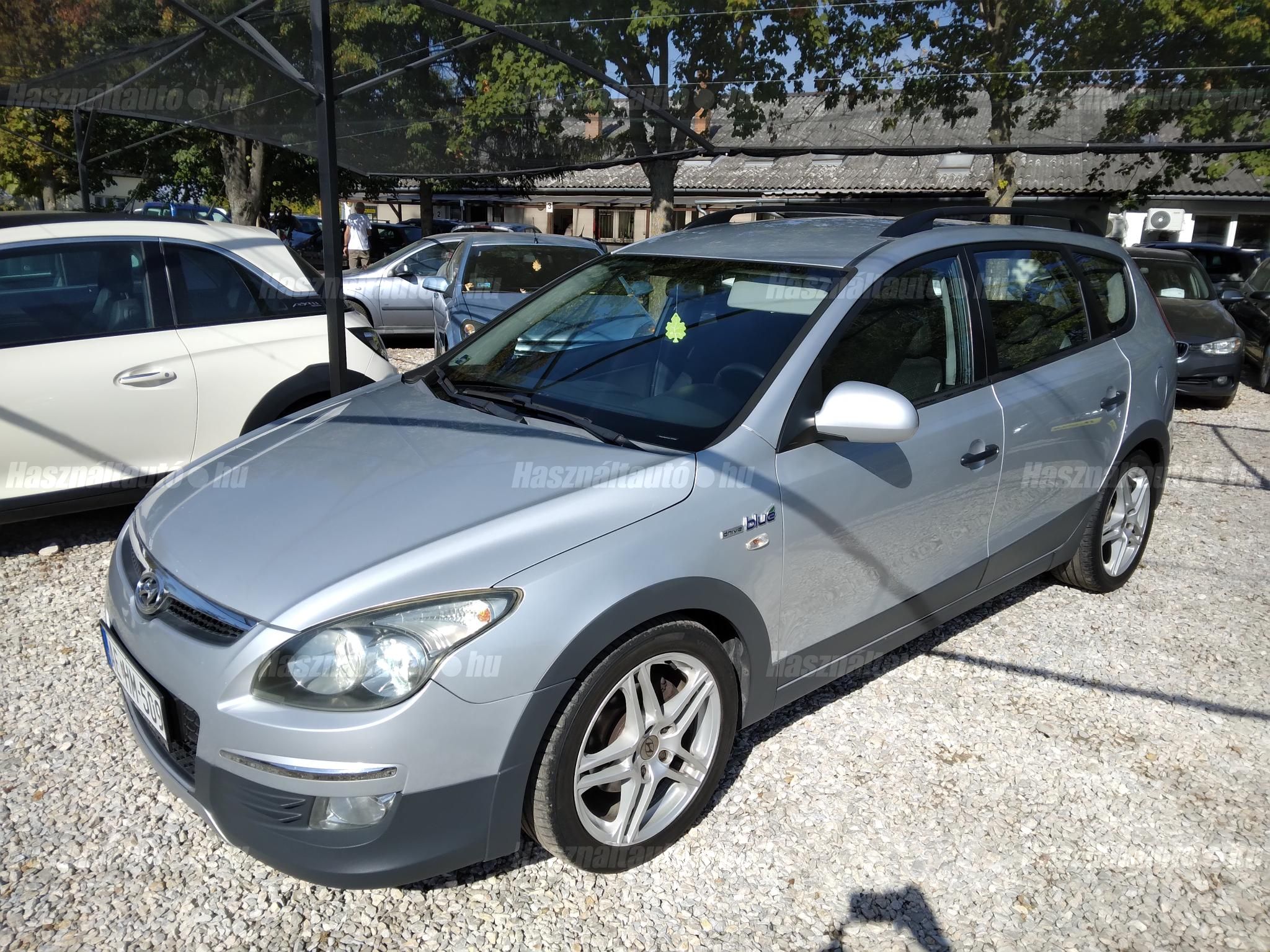 HYUNDAI I30 2010/6 - 1