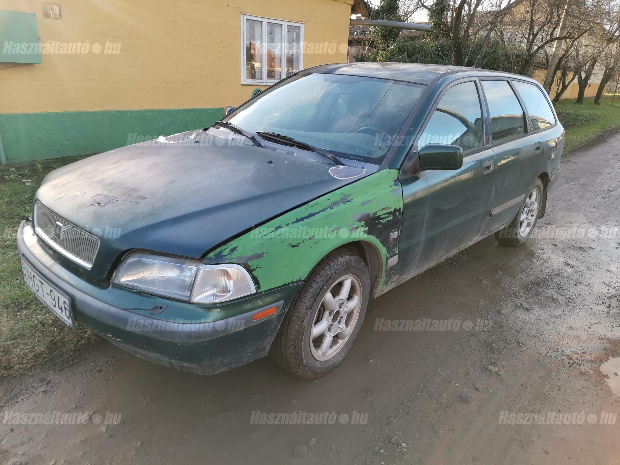VOLVO V40 2000/5 - 1