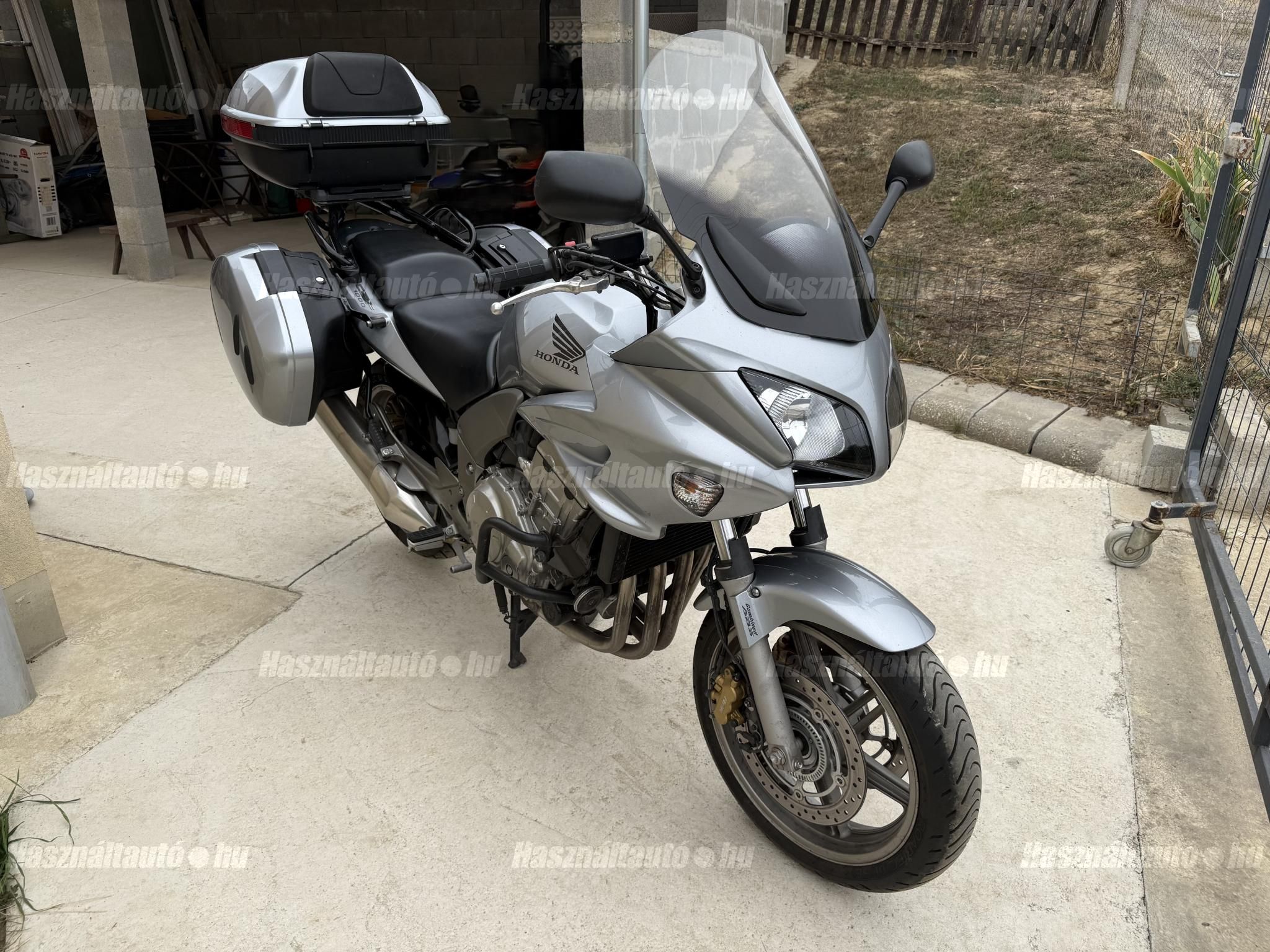 HONDA CBF 1000 2010/6 - 1