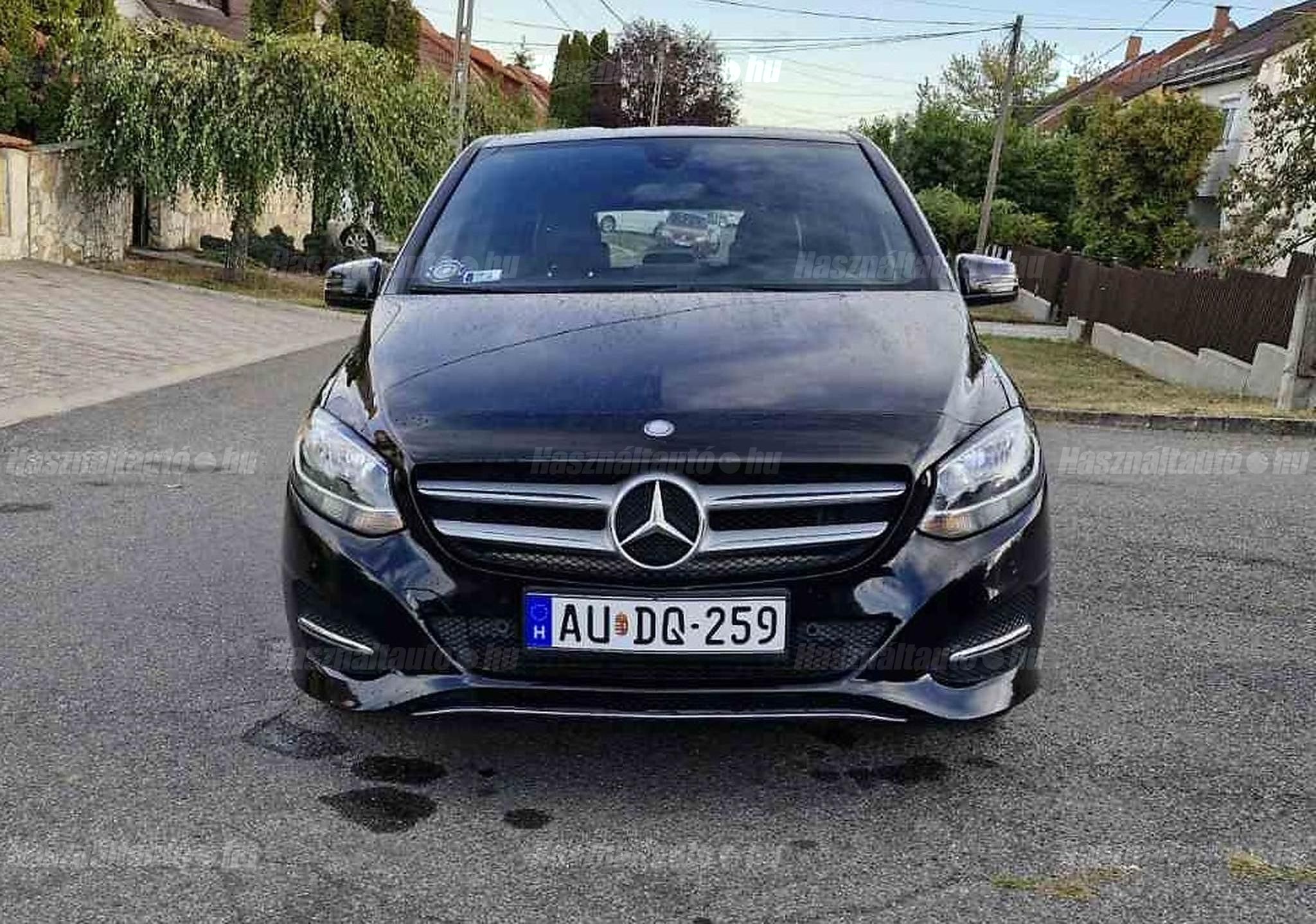 MERCEDES-BENZ B 180 2016/5 - 1