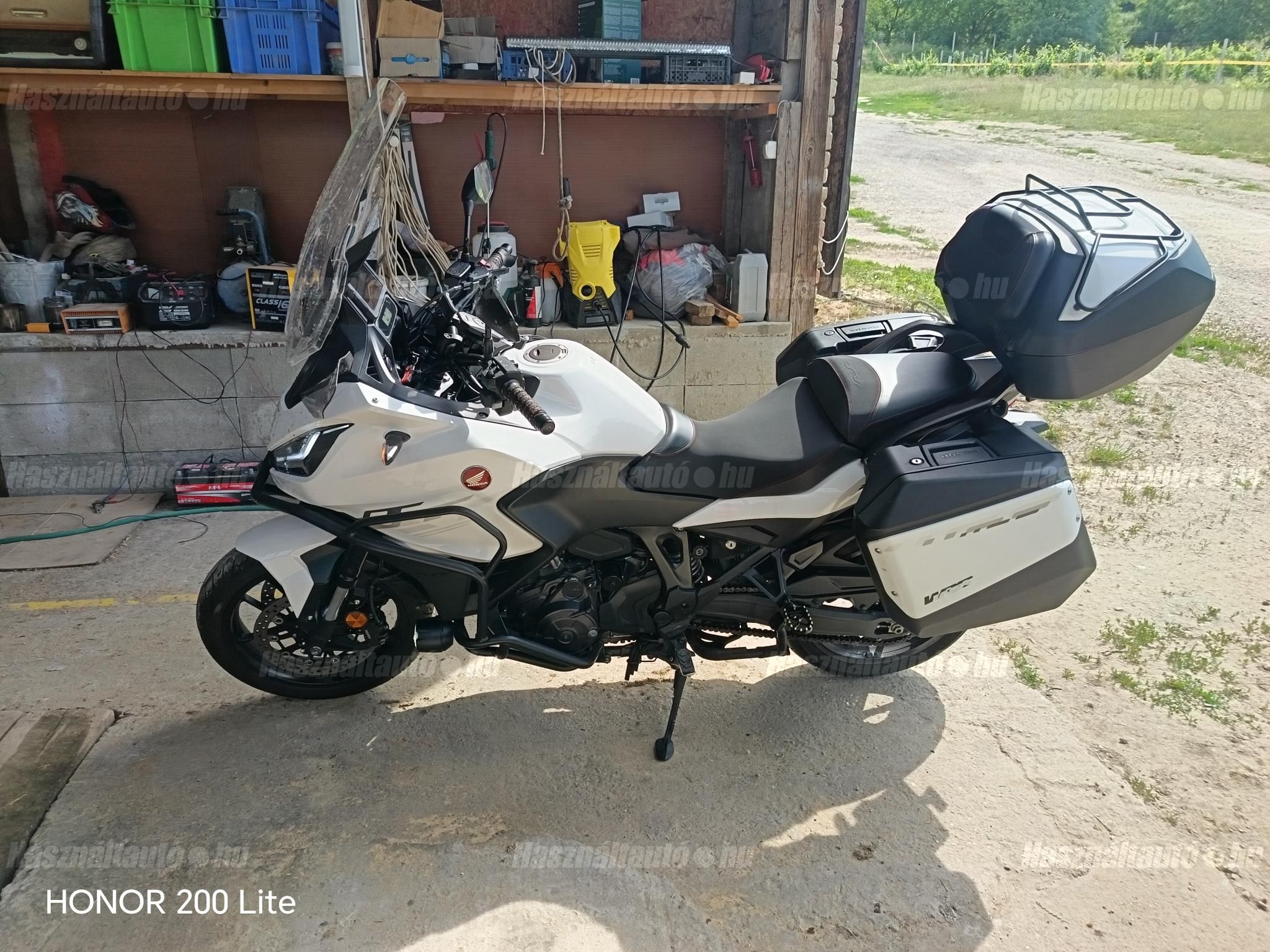 HONDA NT 1100 D 2023/8 - 1