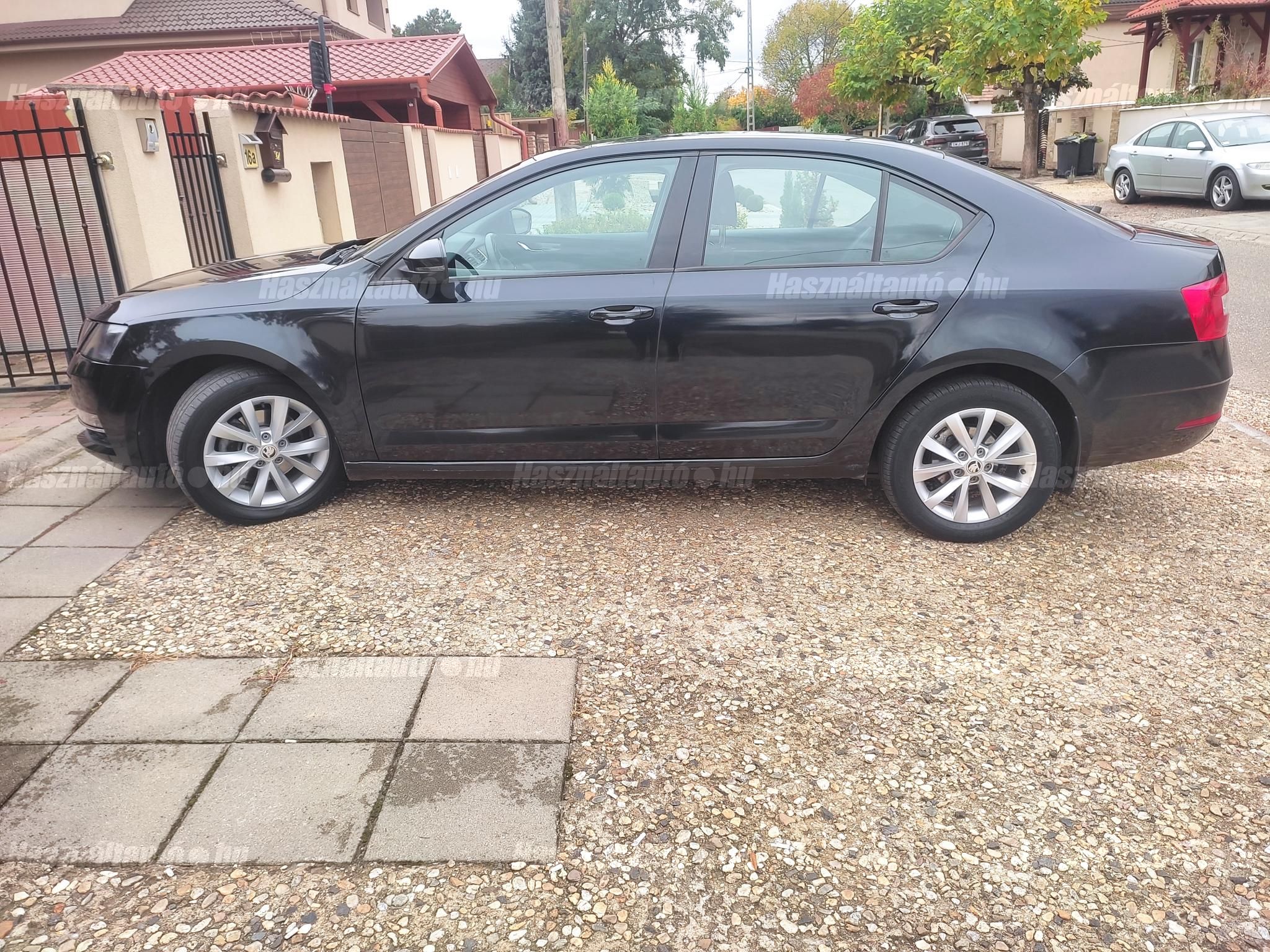 SKODA OCTAVIA 2017/12 - 1