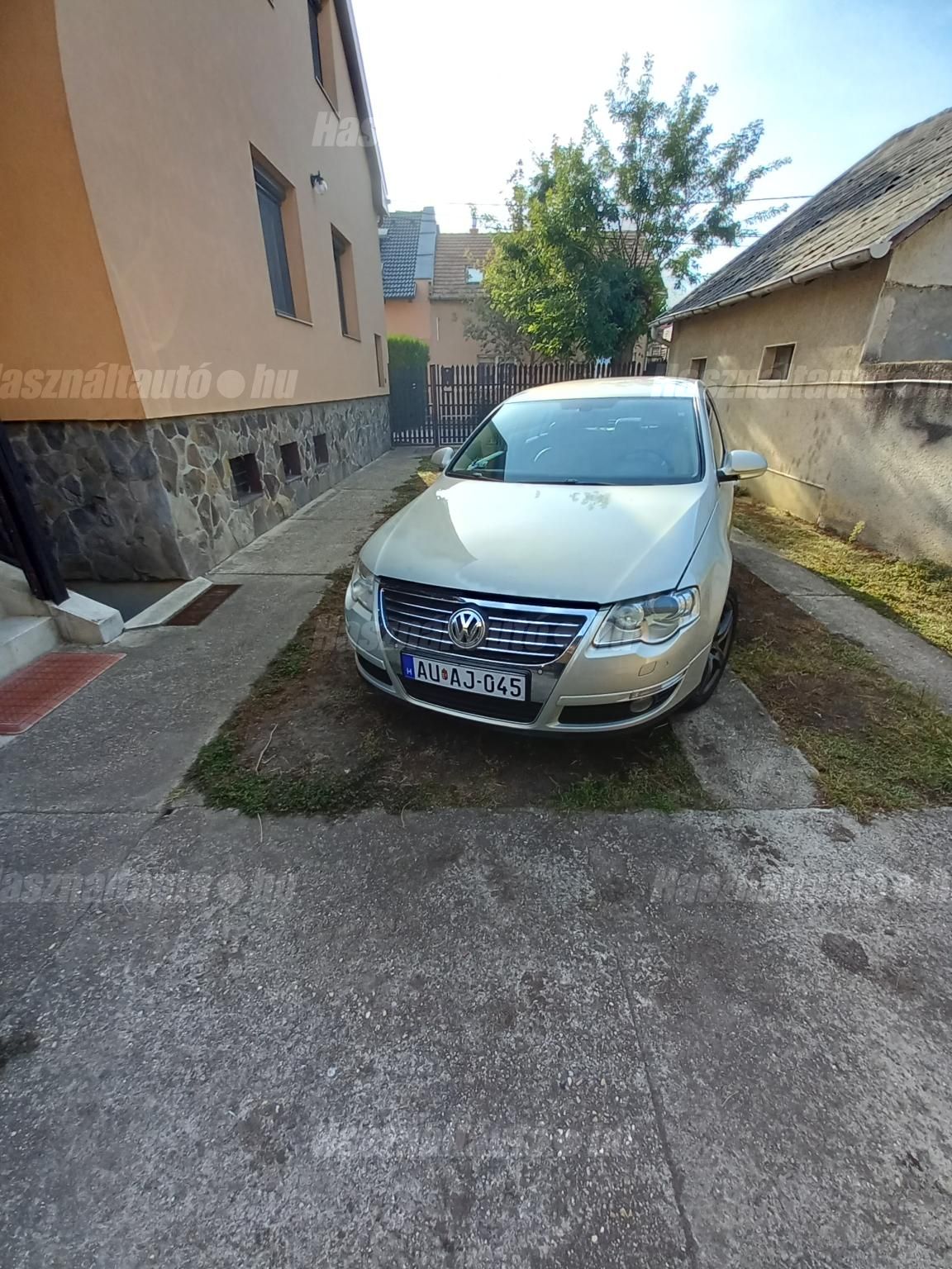 VOLKSWAGEN PASSAT 2010/6 - 1