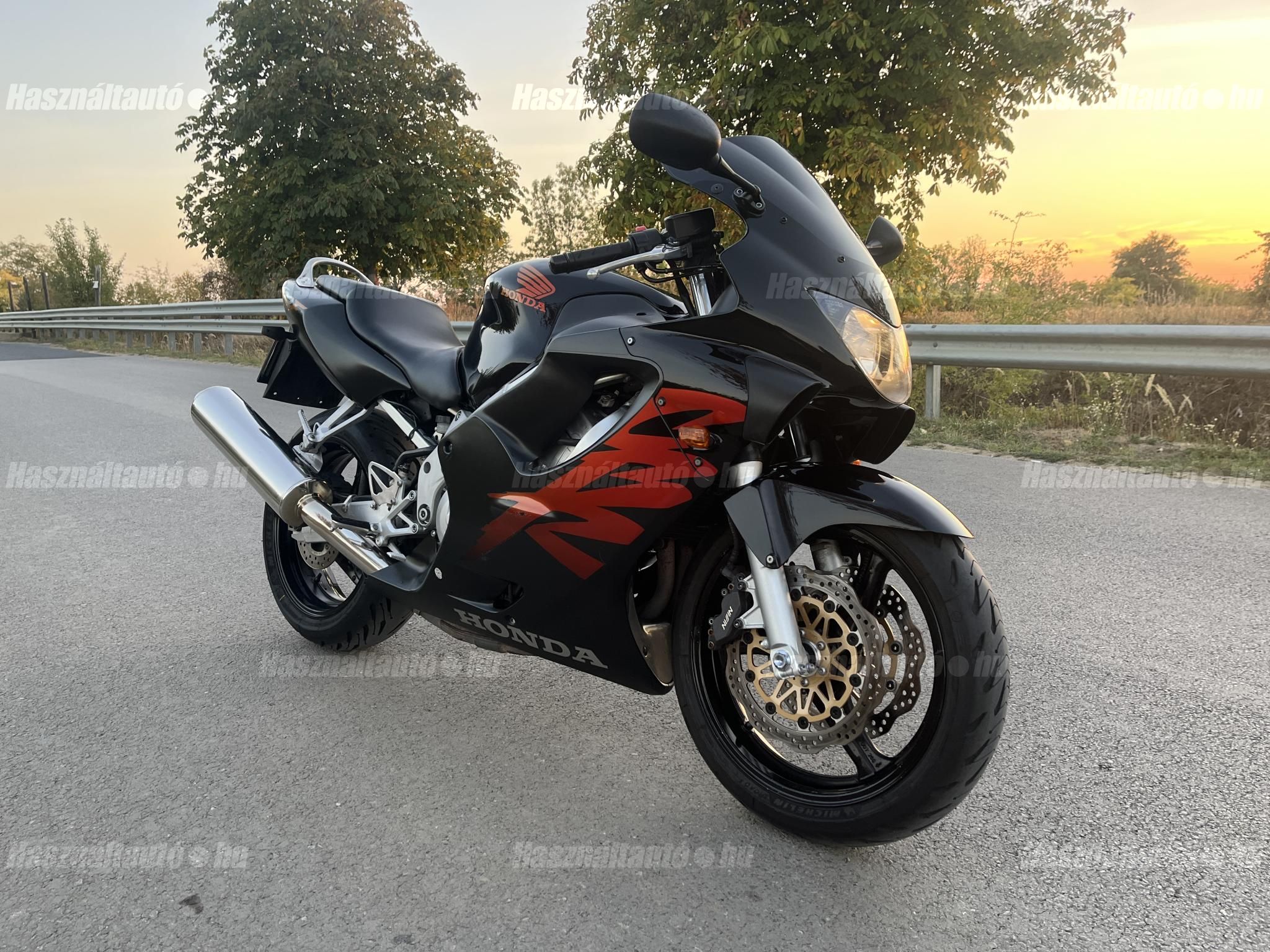 HONDA CBR 600 F4 2000/3 - 1