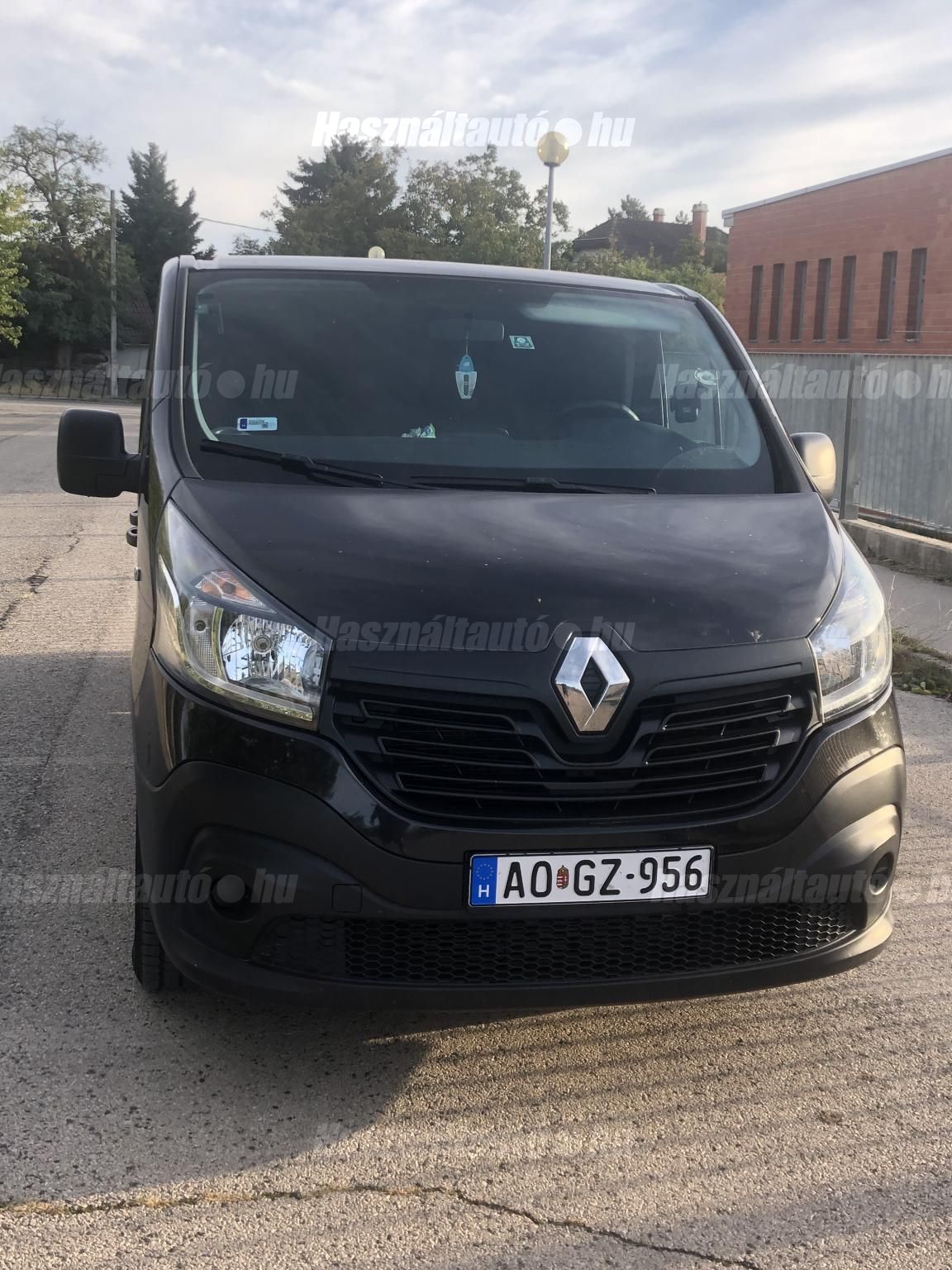 RENAULT TRAFIC 2016/8 - 1