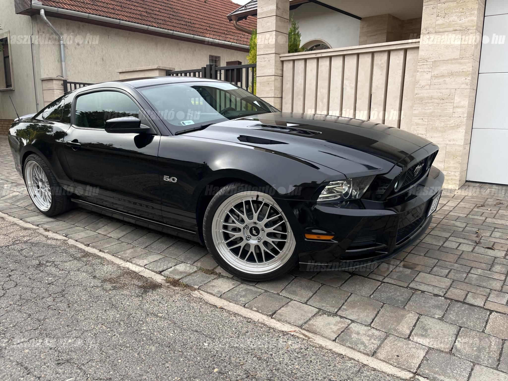 FORD MUSTANG 2013 - 1