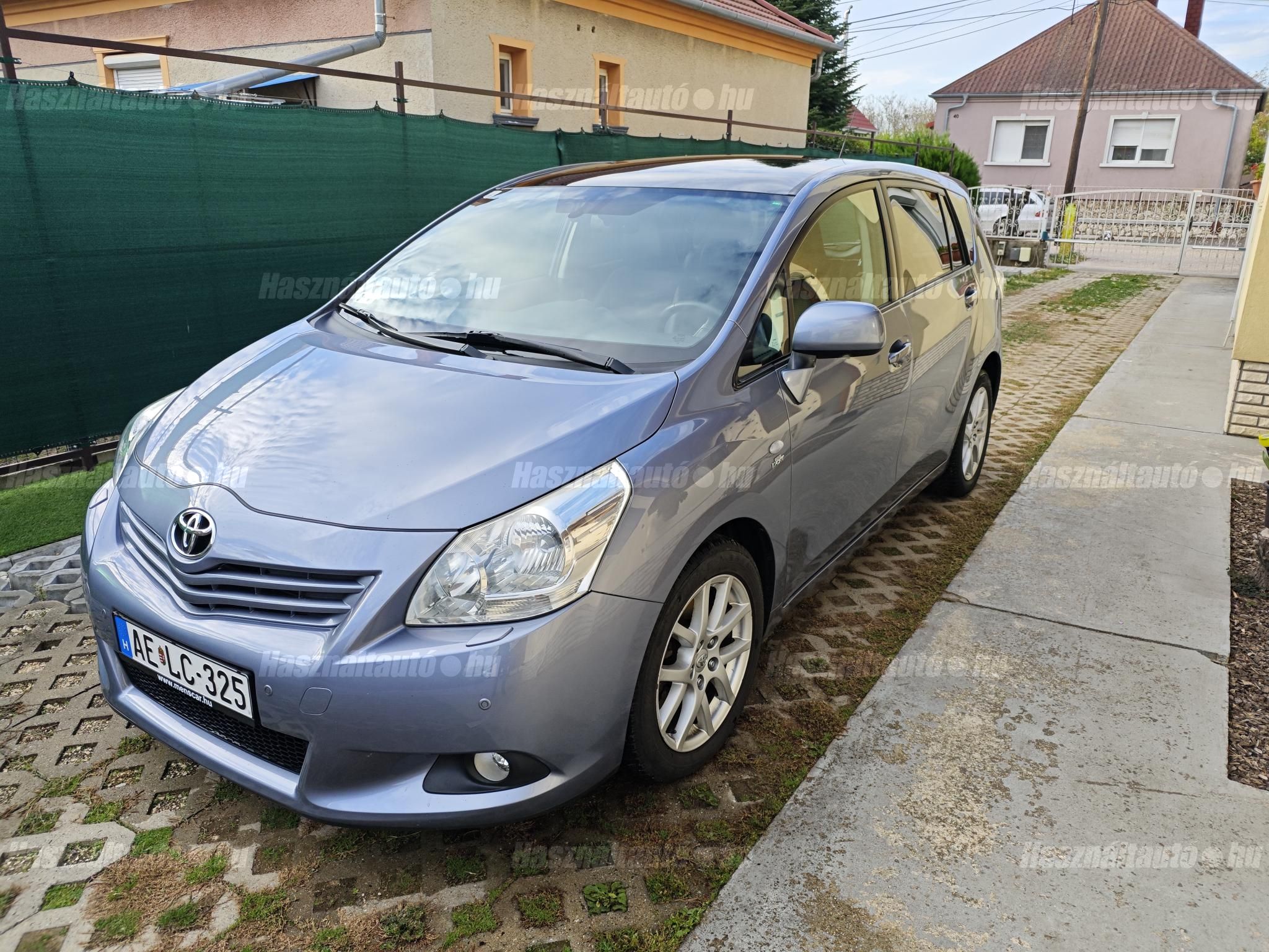 TOYOTA VERSO 2012 - 1