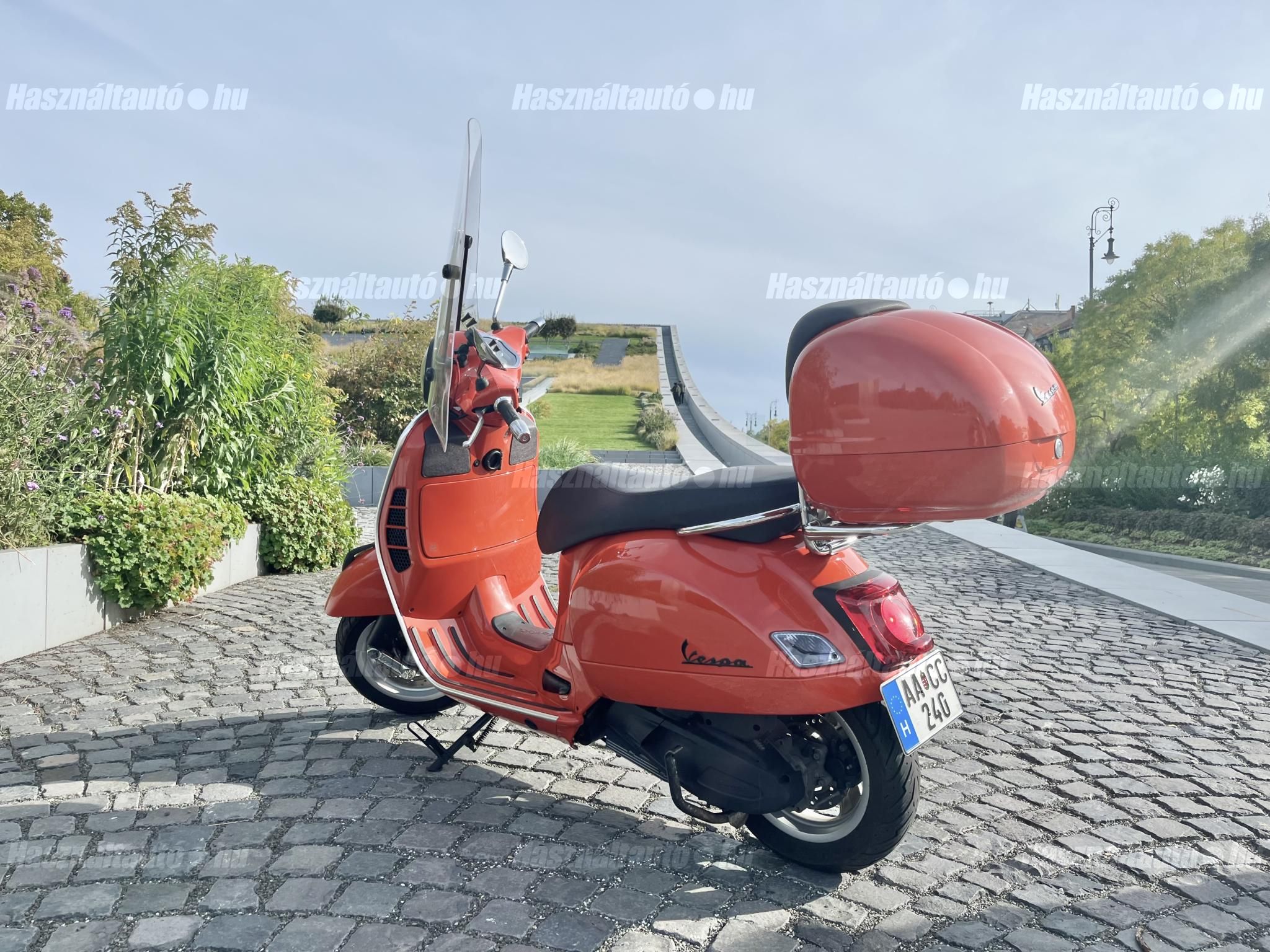 VESPA GTS 2021 - 1