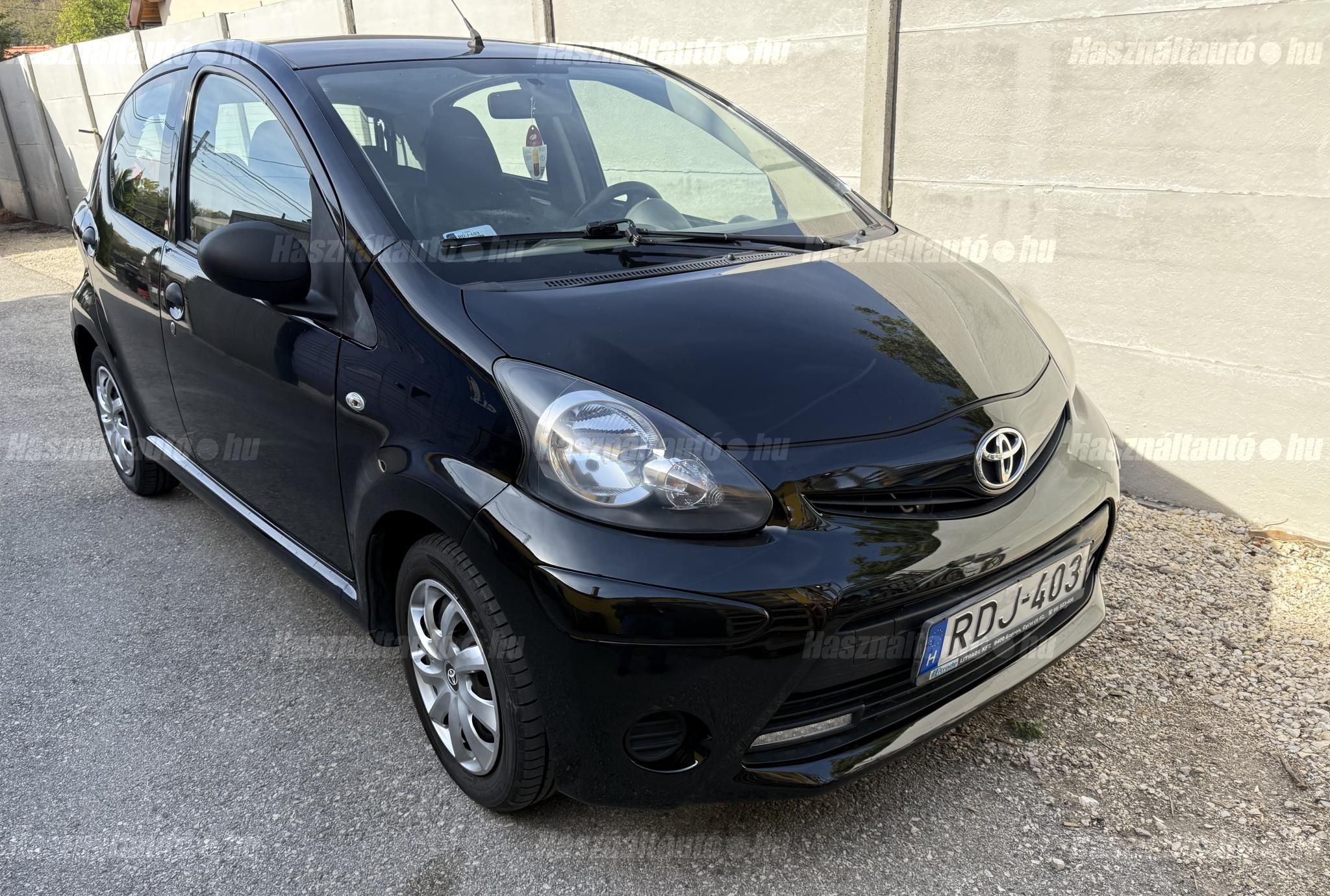 TOYOTA AYGO 2013/3 - 1