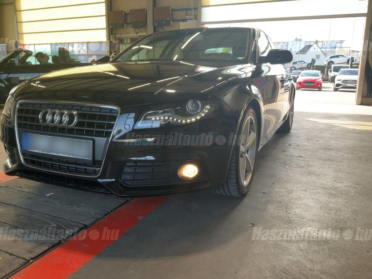 AUDI A4 2012/2 - 1