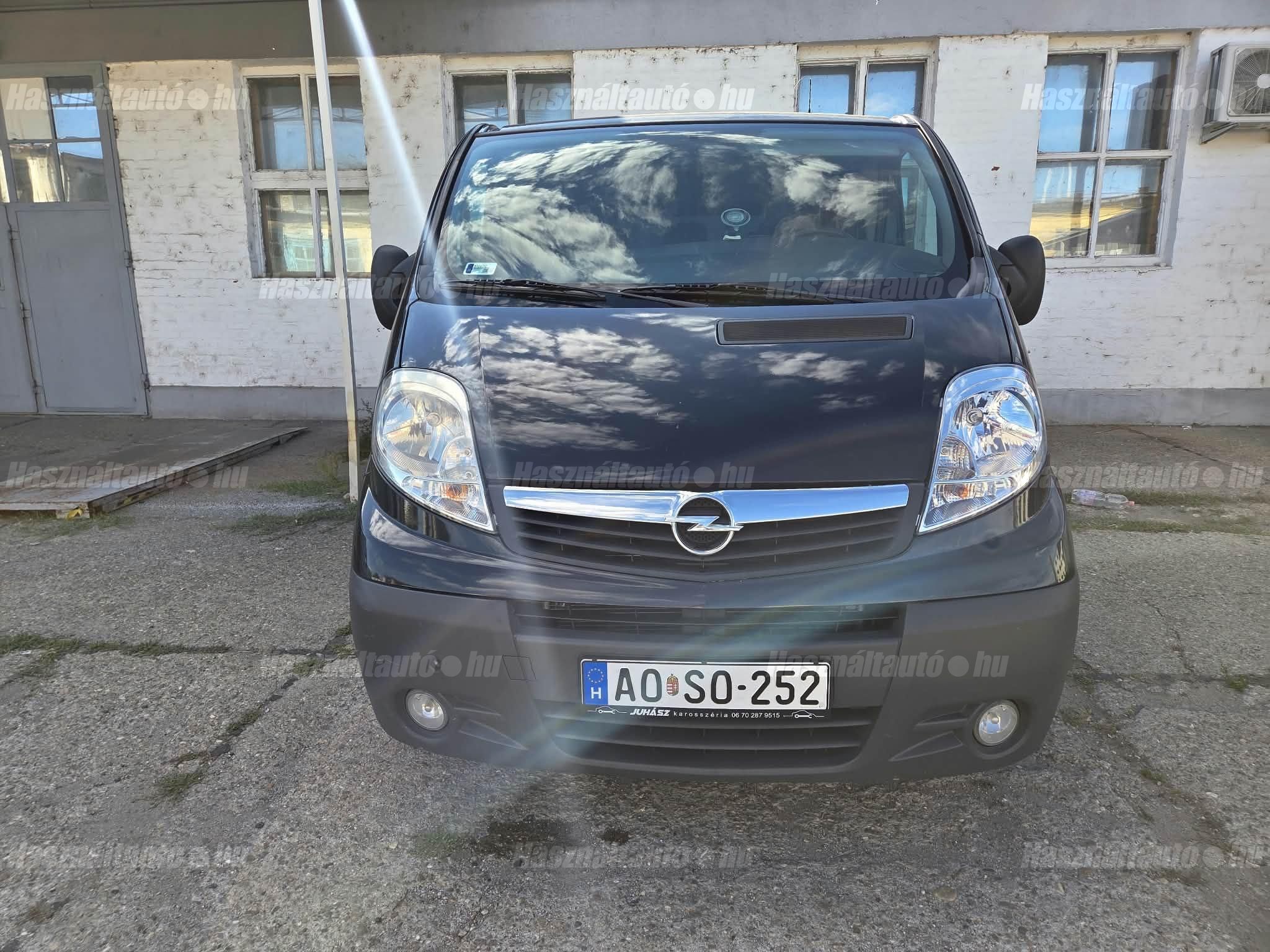 OPEL VIVARO 2007/8 - 1