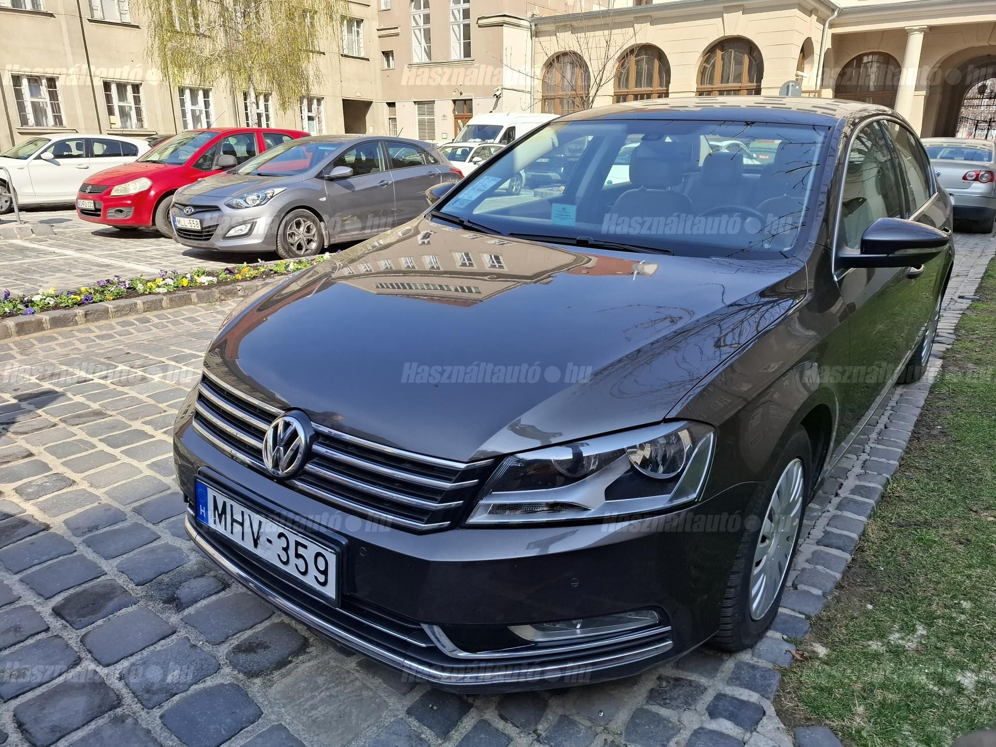 VOLKSWAGEN PASSAT 2013/10 - 1