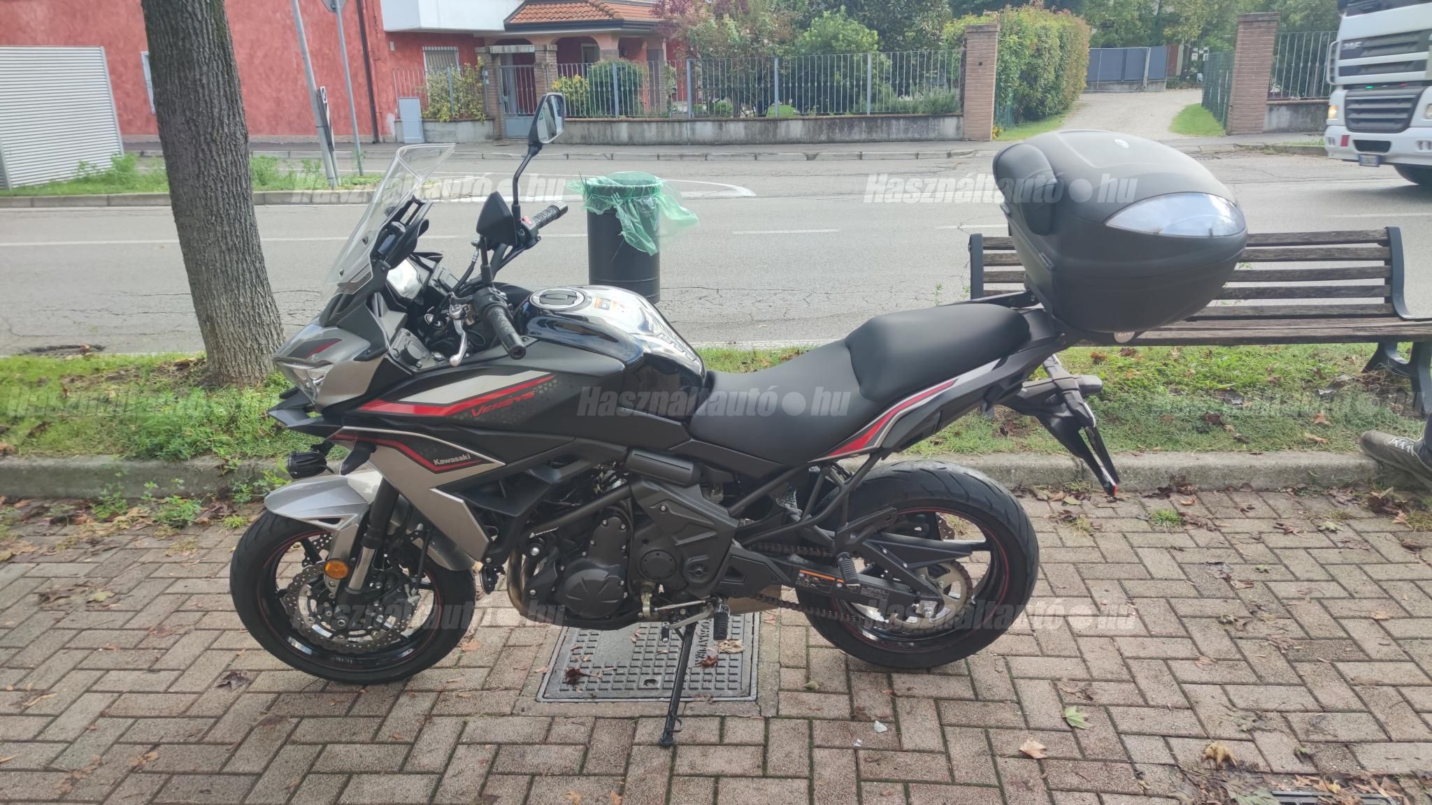 KAWASAKI VERSYS 650 2022/10 - 1