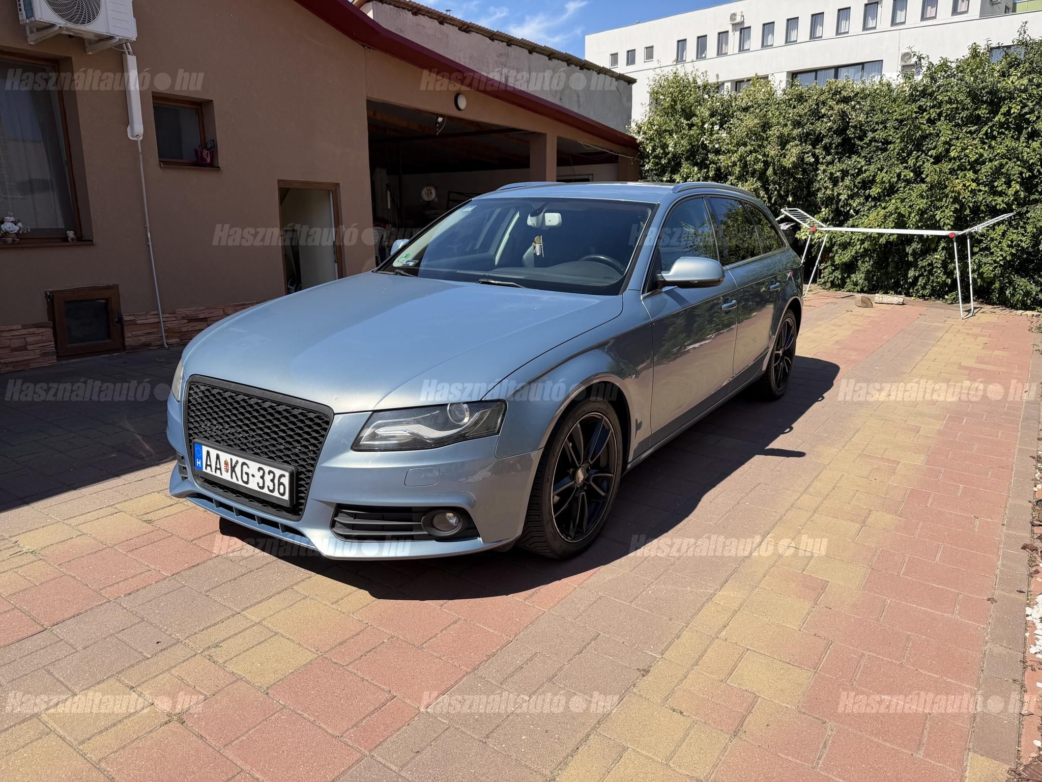 AUDI A4 2009/10 - 1
