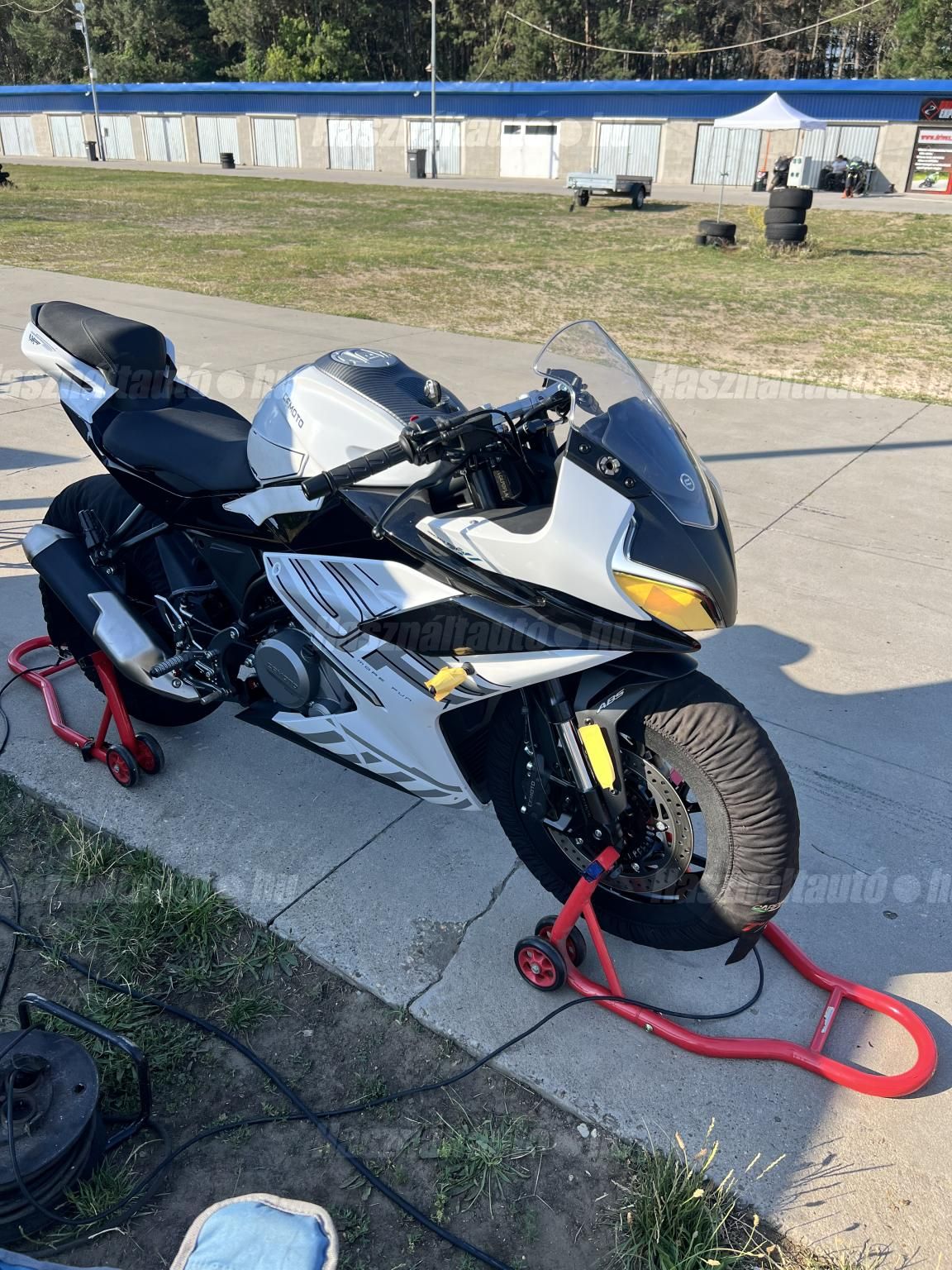 CFMOTO 300 SR 2025/8 - 1