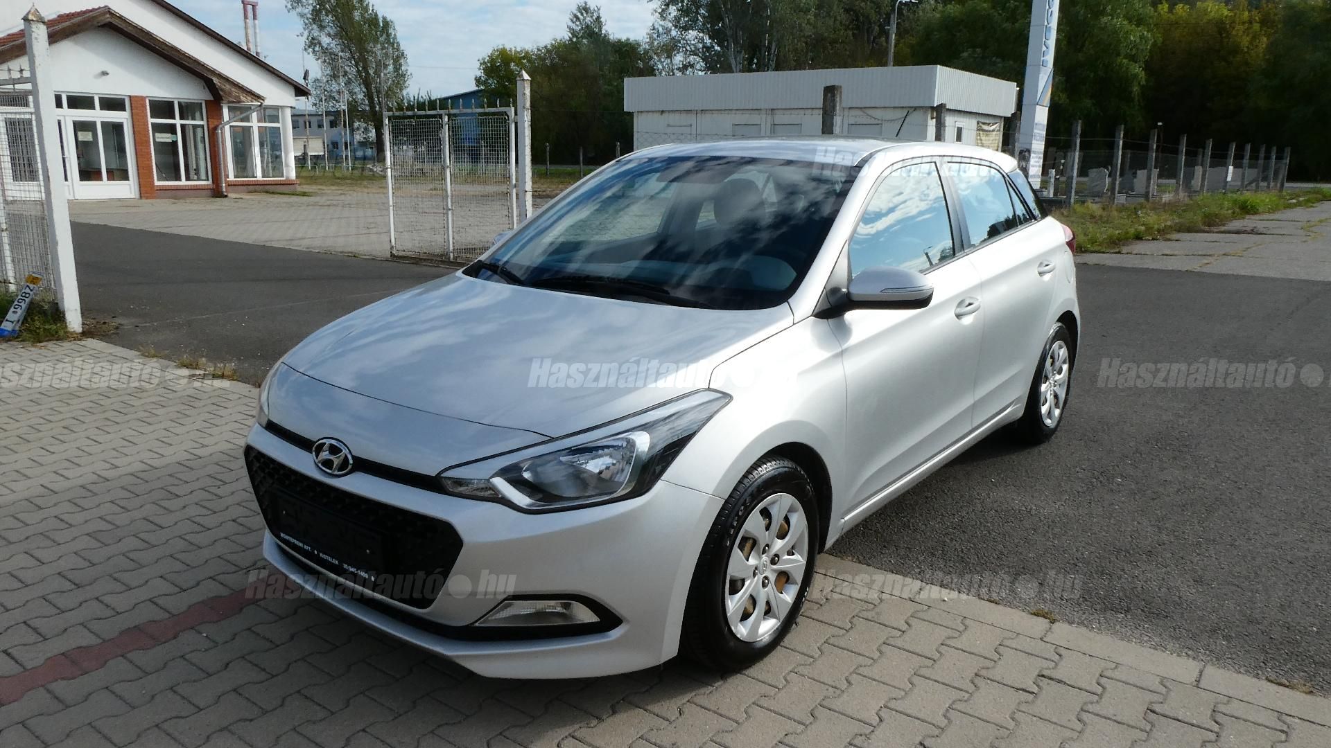 HYUNDAI I20 2017/12 - 1