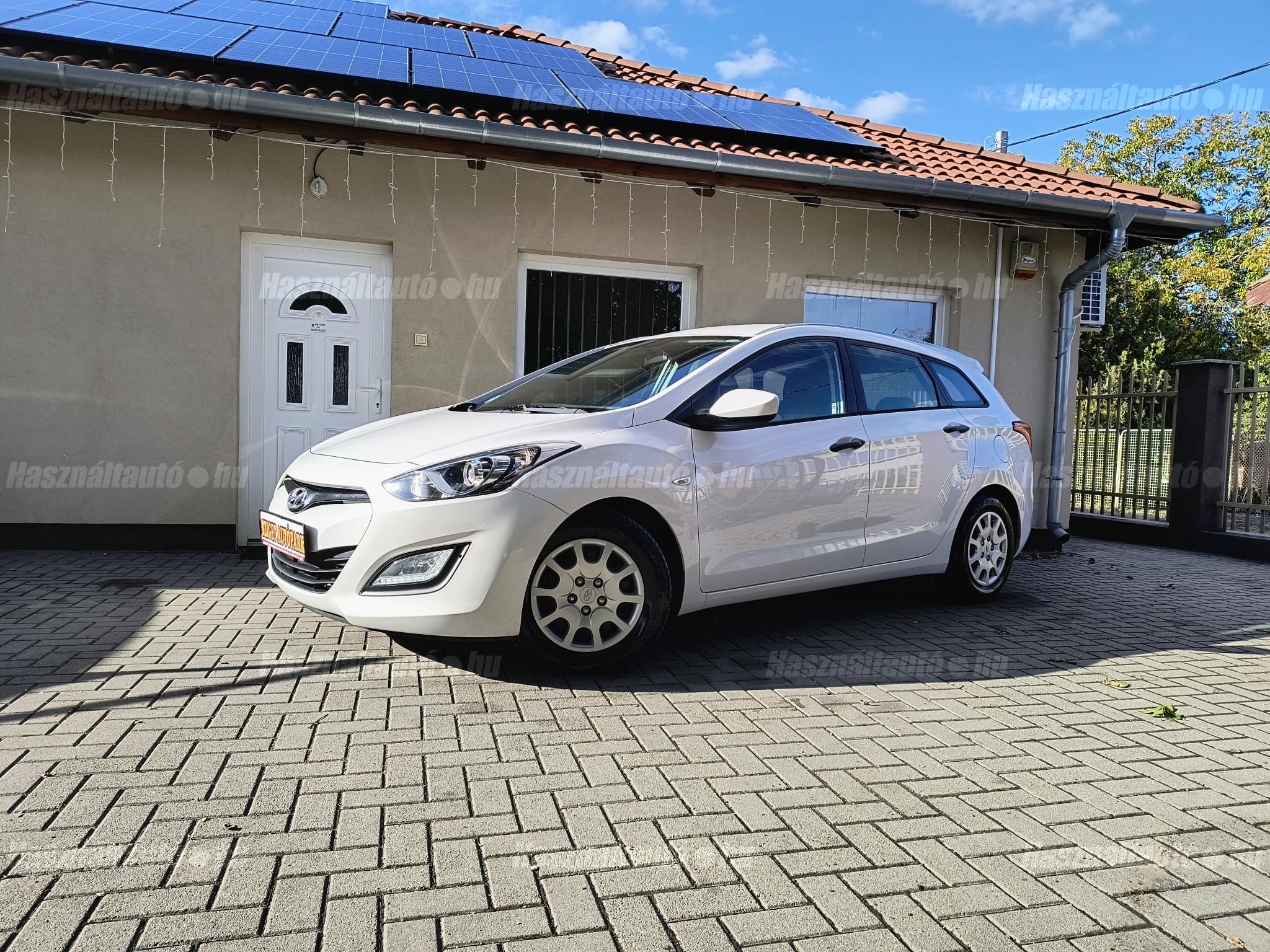 HYUNDAI I30 2012/11 - 1