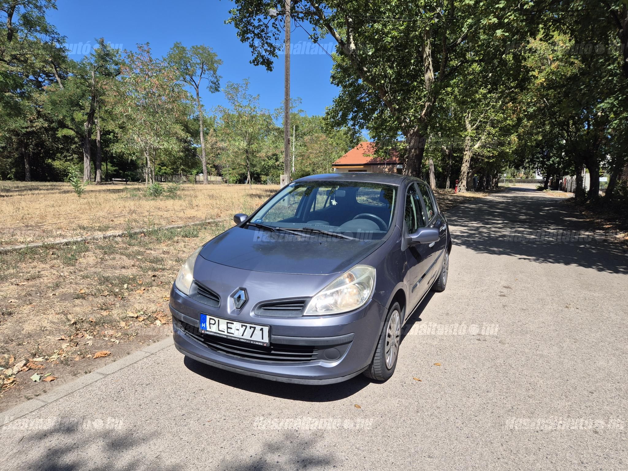 RENAULT CLIO 2007/9 - 1