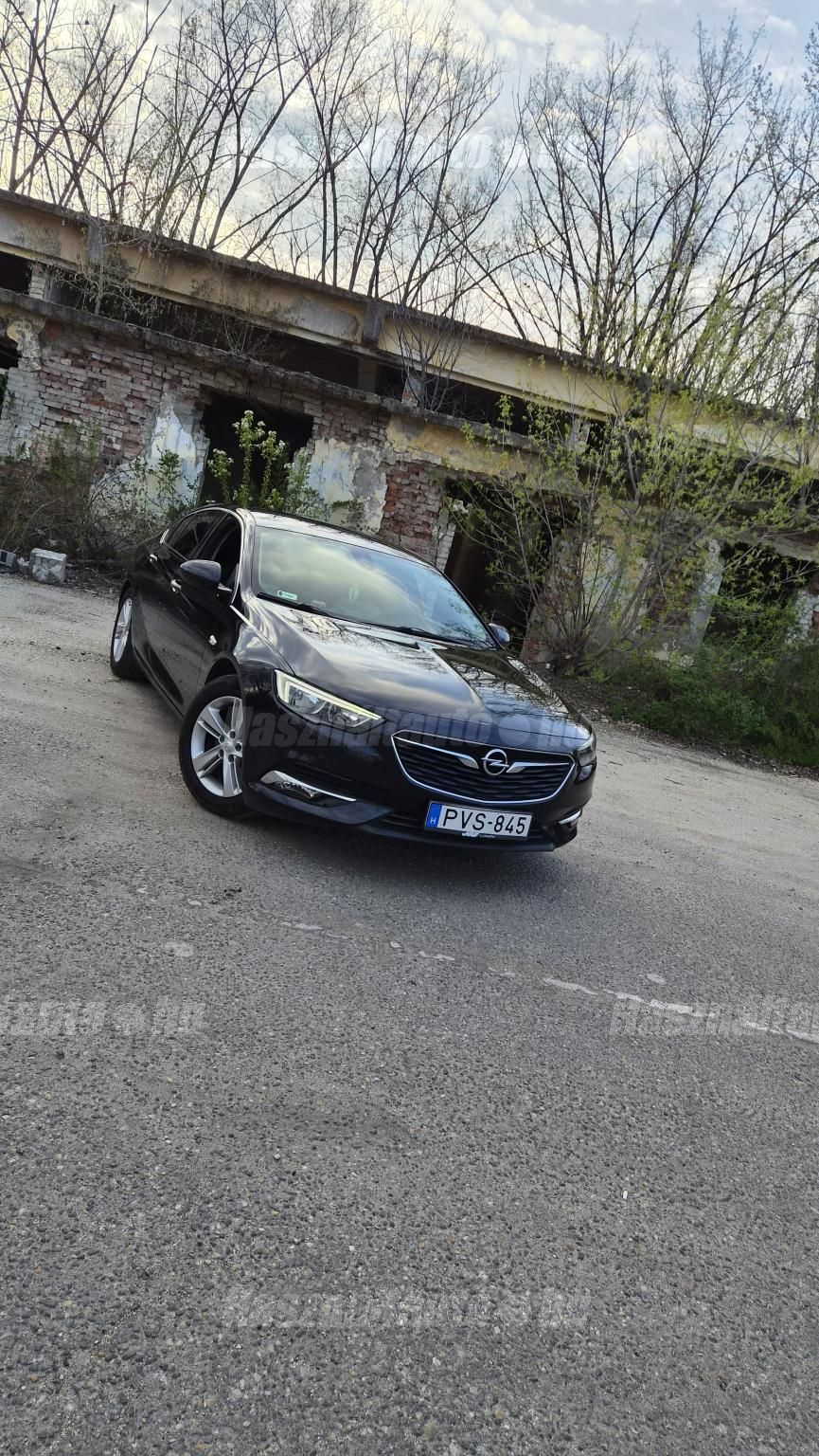OPEL INSIGNIA 2018/8 - 1