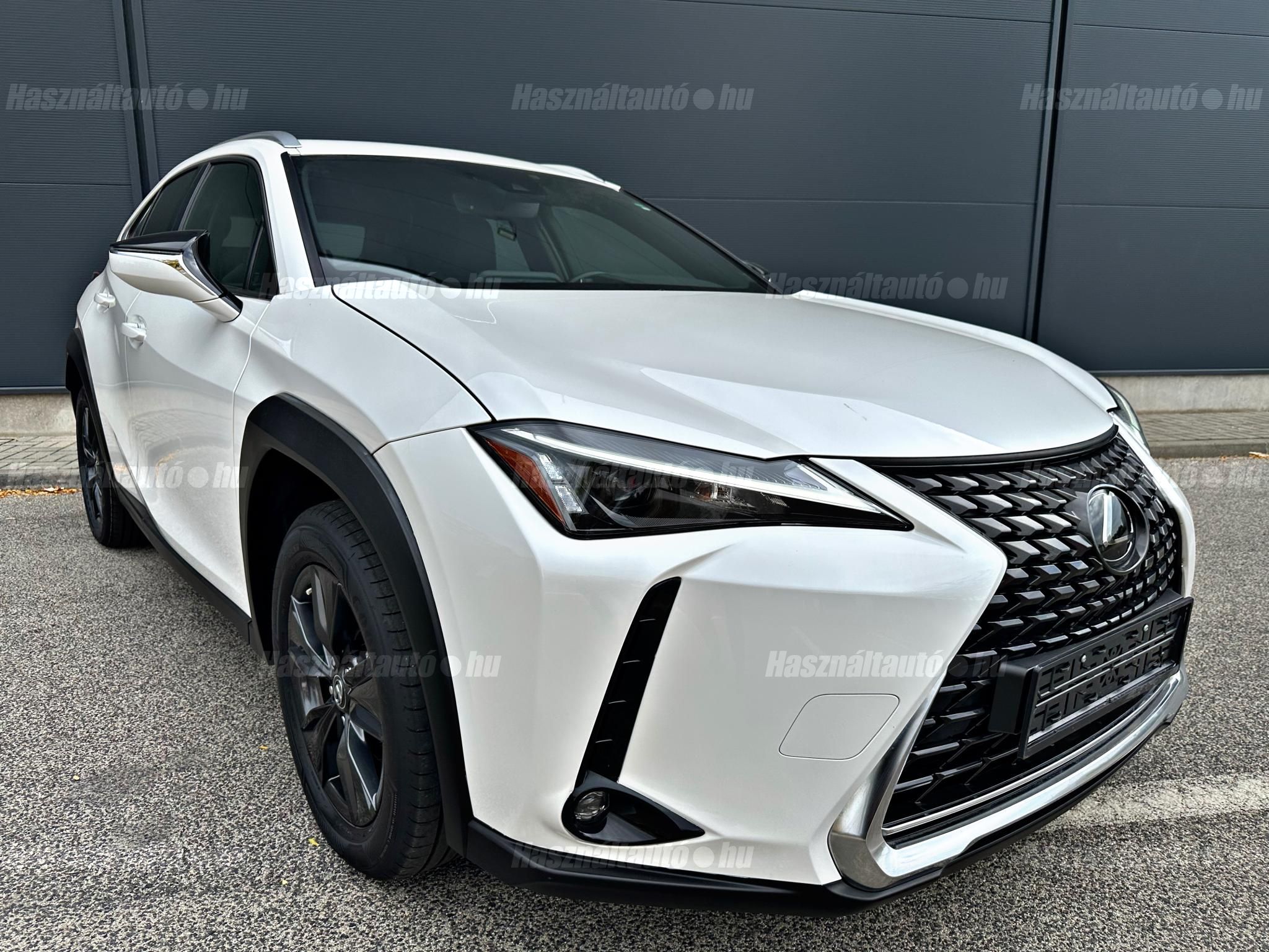 LEXUS UX 2022/8 - 1