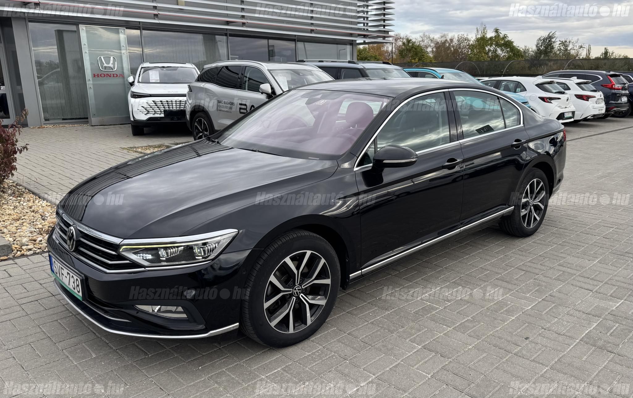 VOLKSWAGEN PASSAT 2021 - 1