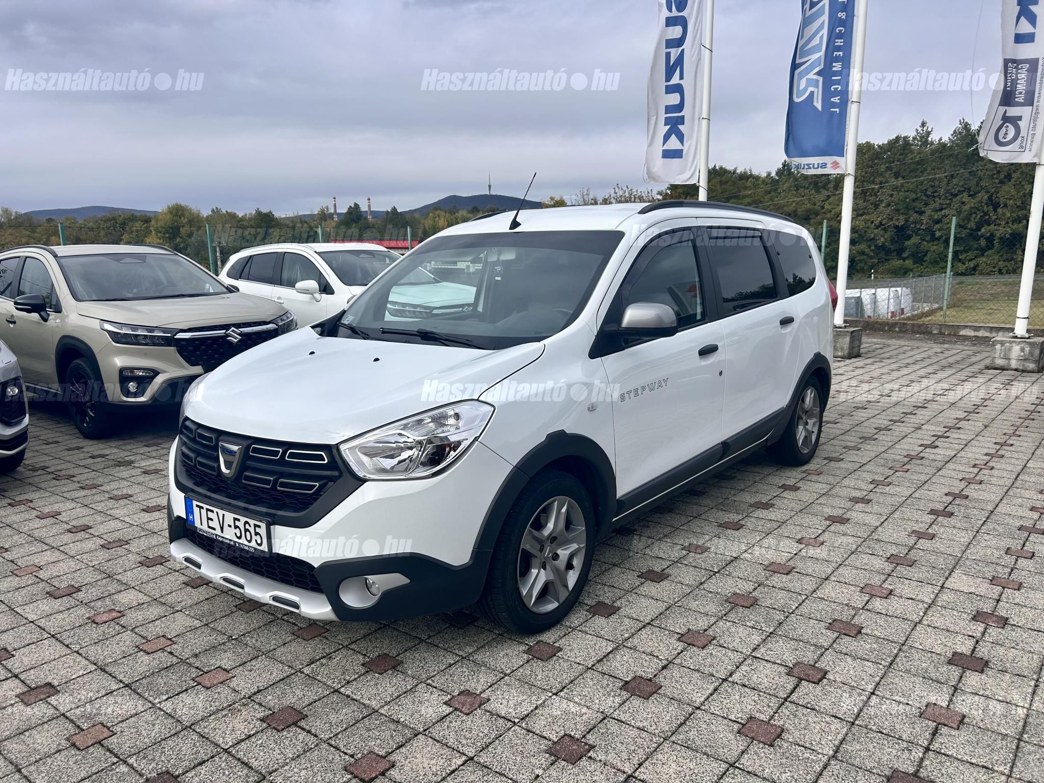 DACIA LODGY 2022/5 - 1