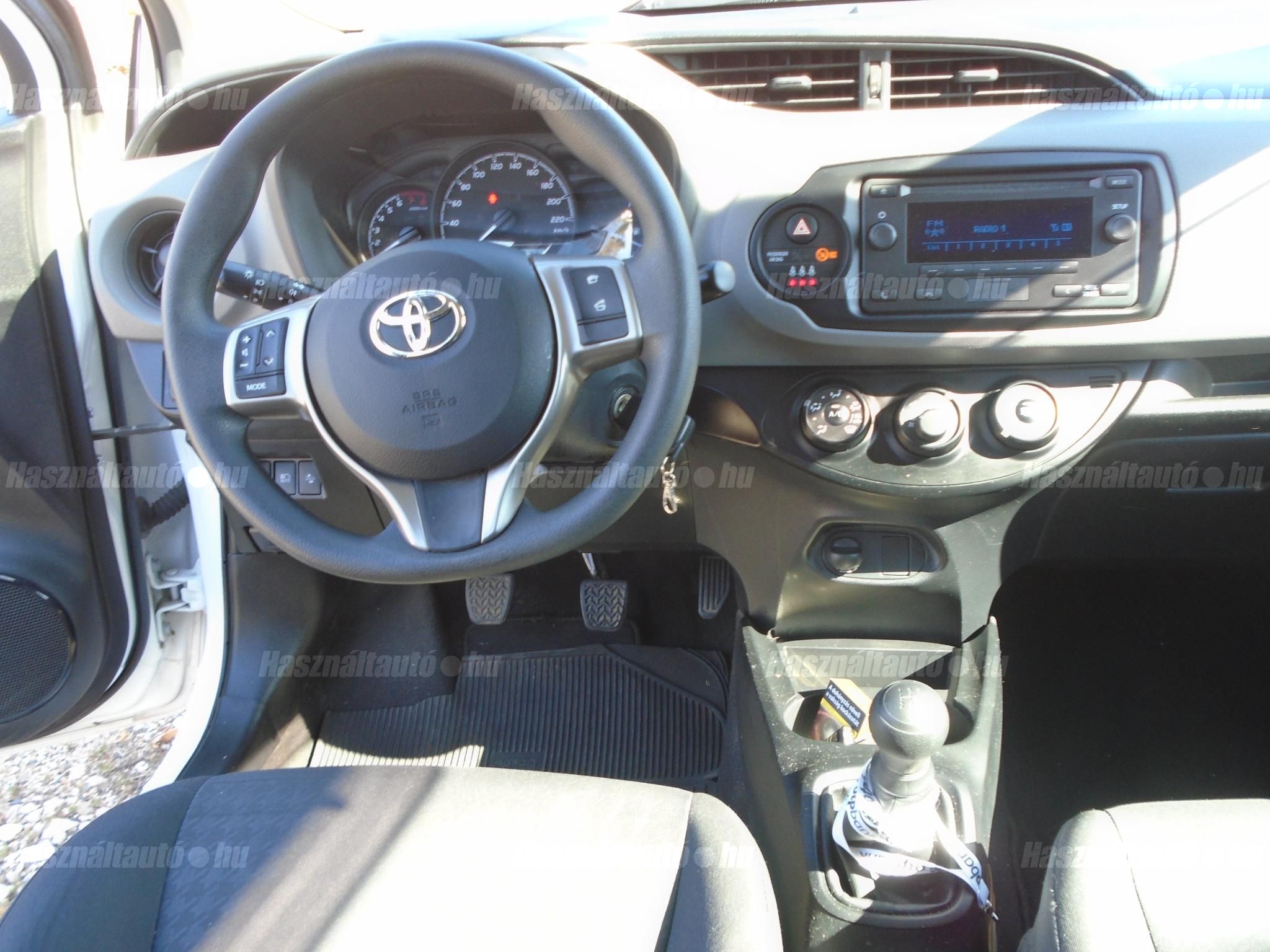 TOYOTA YARIS 2017/8 - 1