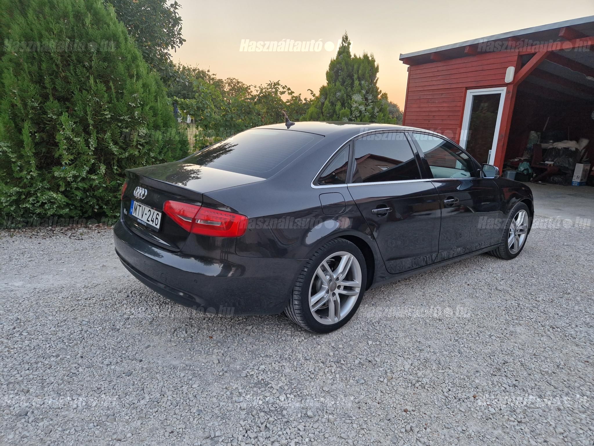 AUDI A4 2014/6 - 1