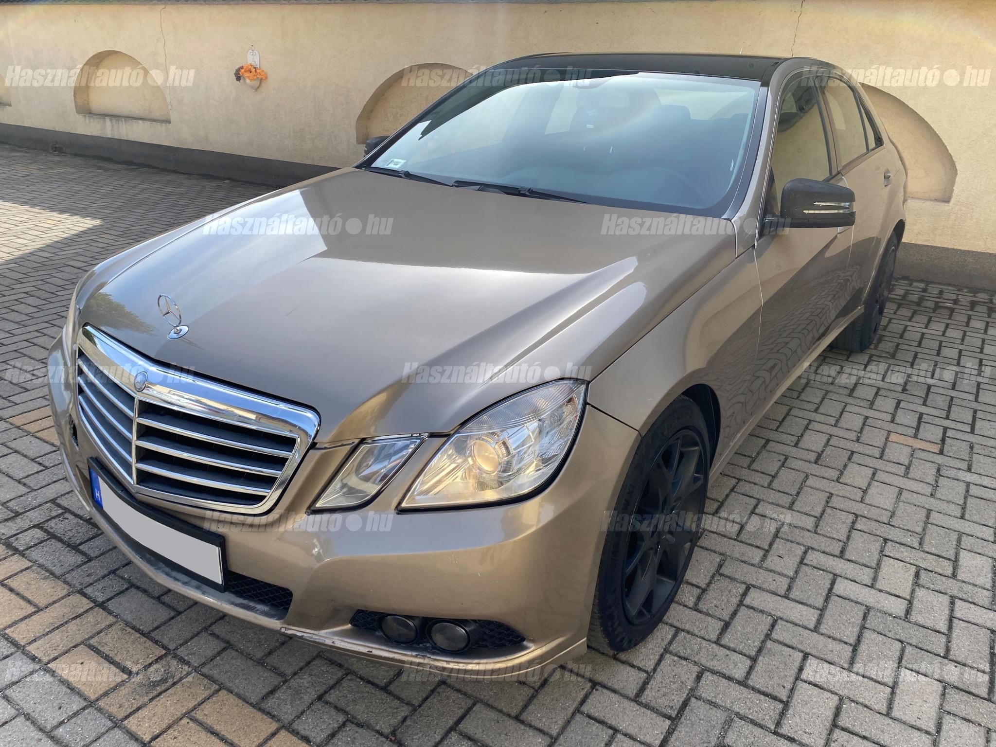MERCEDES-BENZ E 200 2010/12 - 1