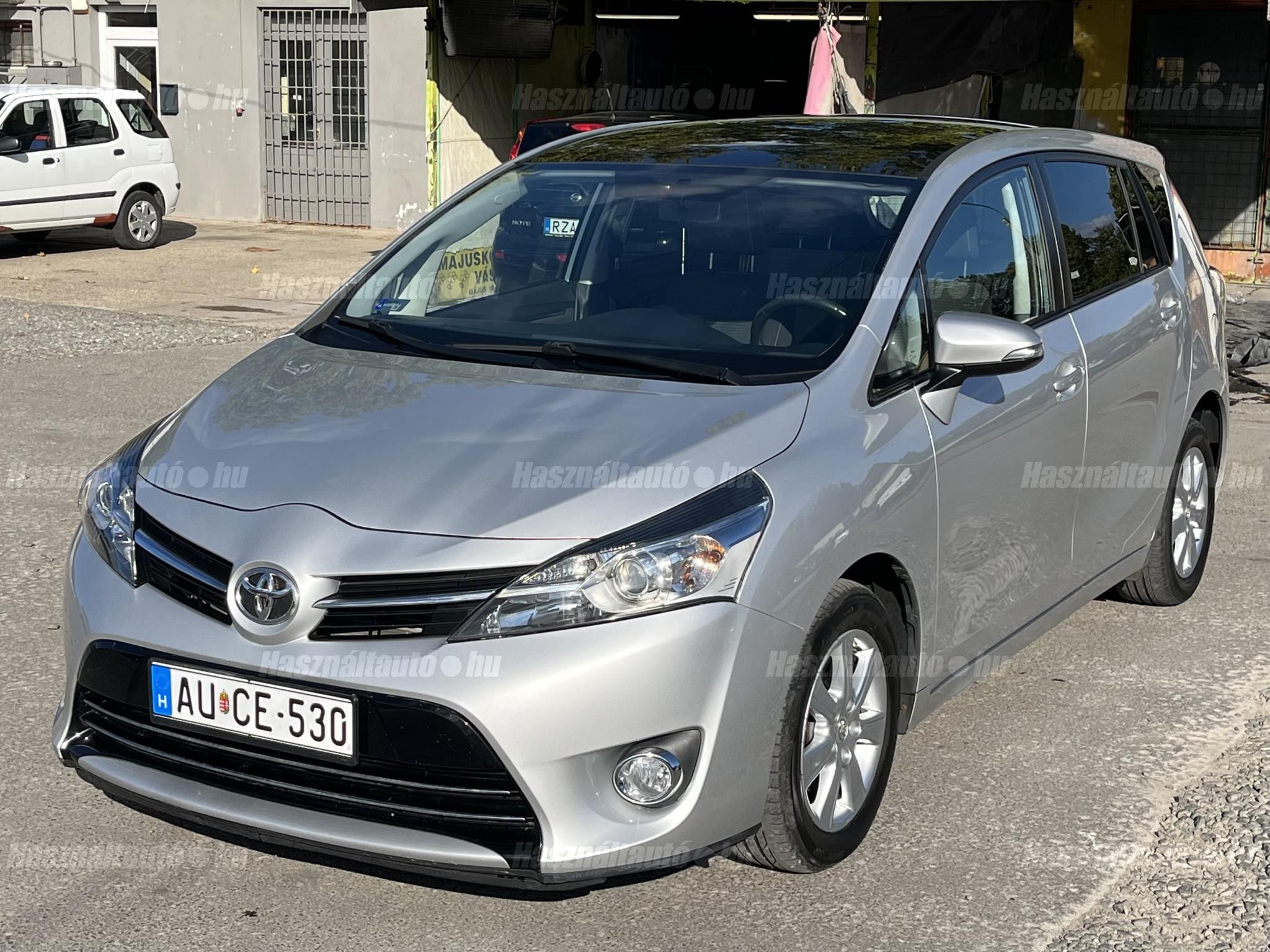 TOYOTA VERSO 2015/8 - 1