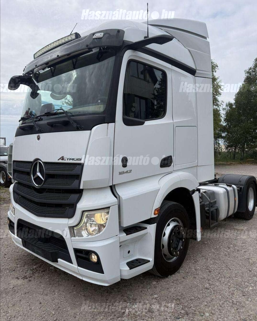 MERCEDES-BENZ 2020/6 - 1