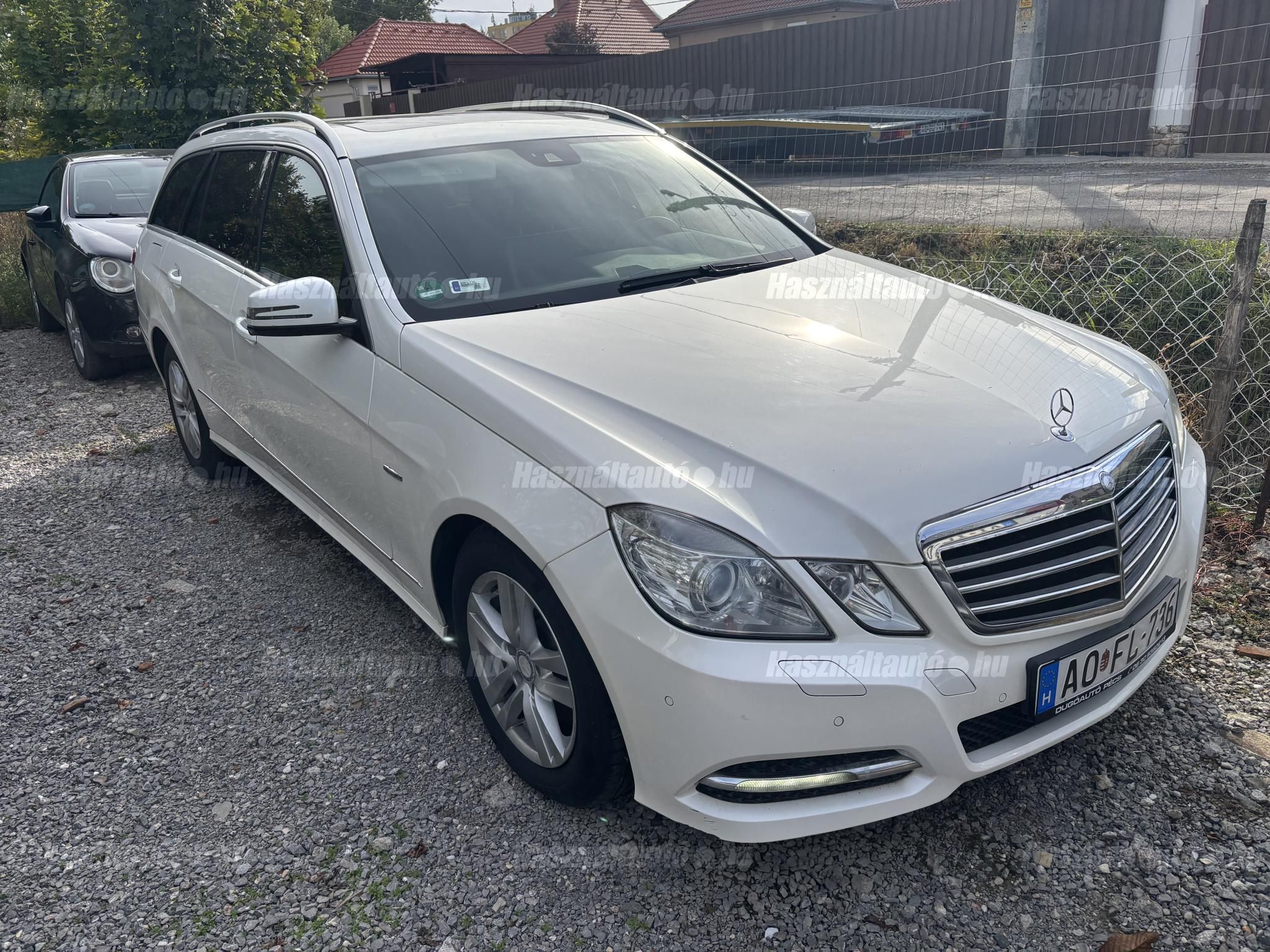 MERCEDES-BENZ E 300 2012/3 - 1