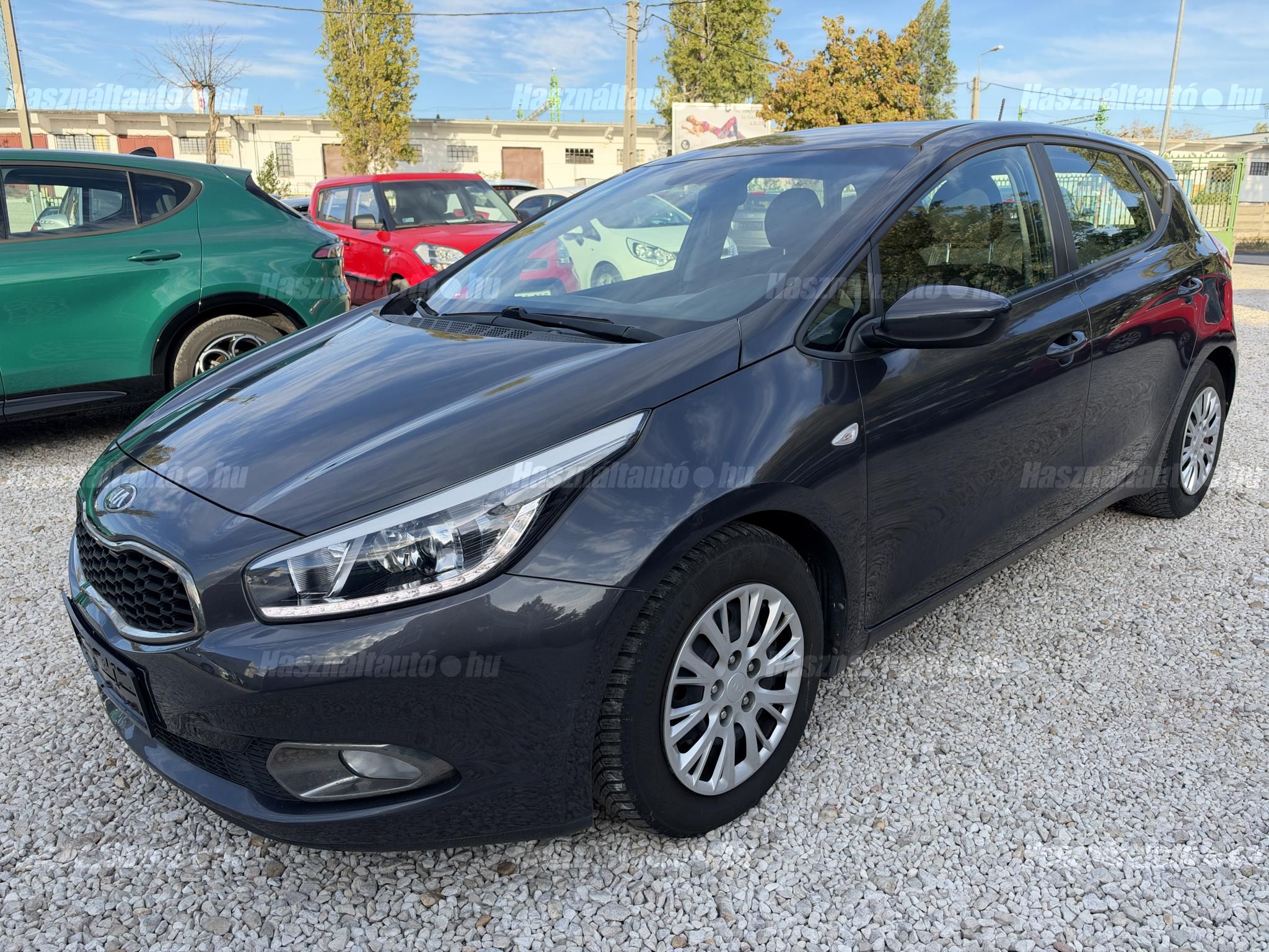 KIA CEE'D 2013/12 - 1