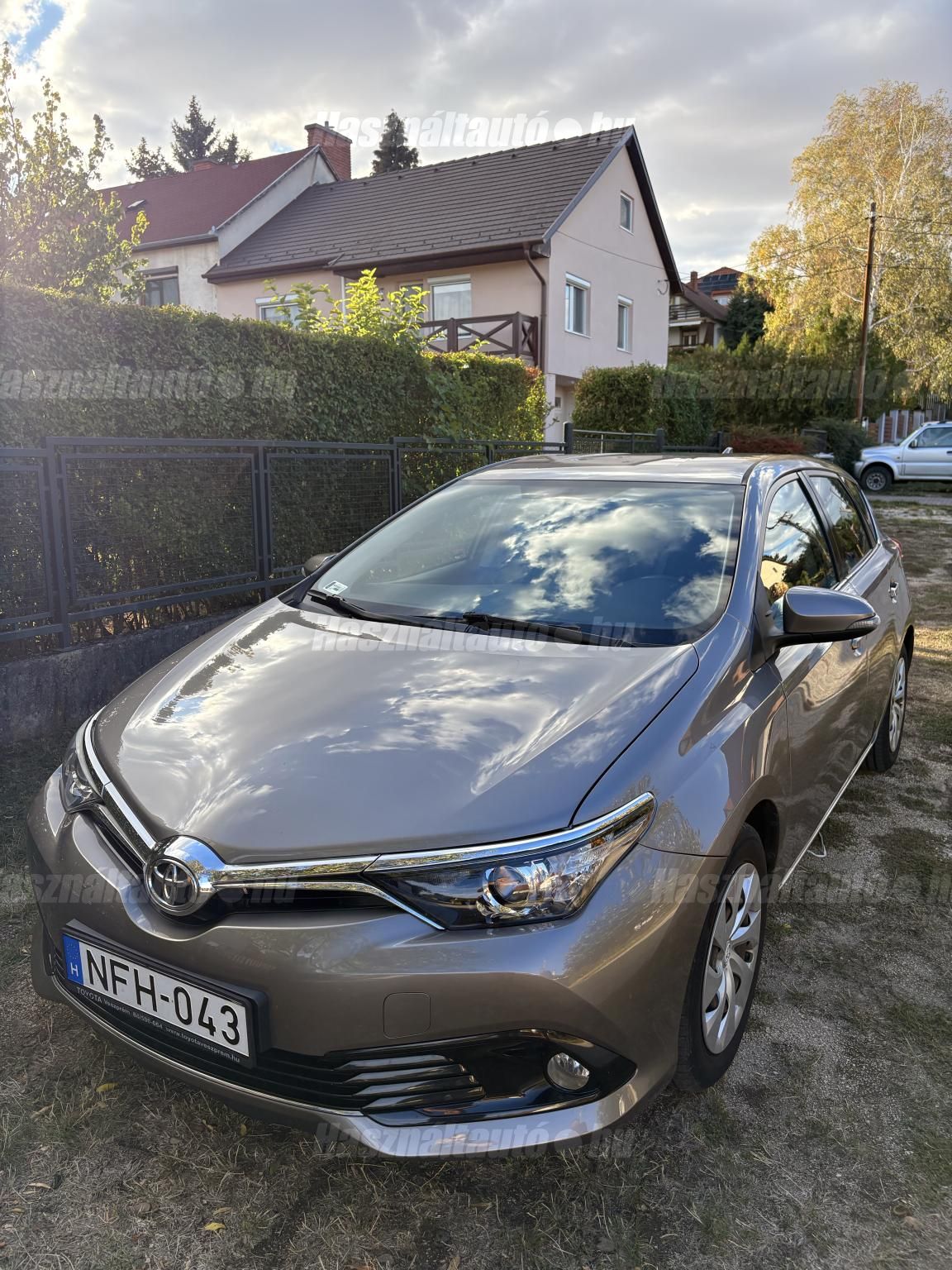 TOYOTA AURIS 2015 - 1