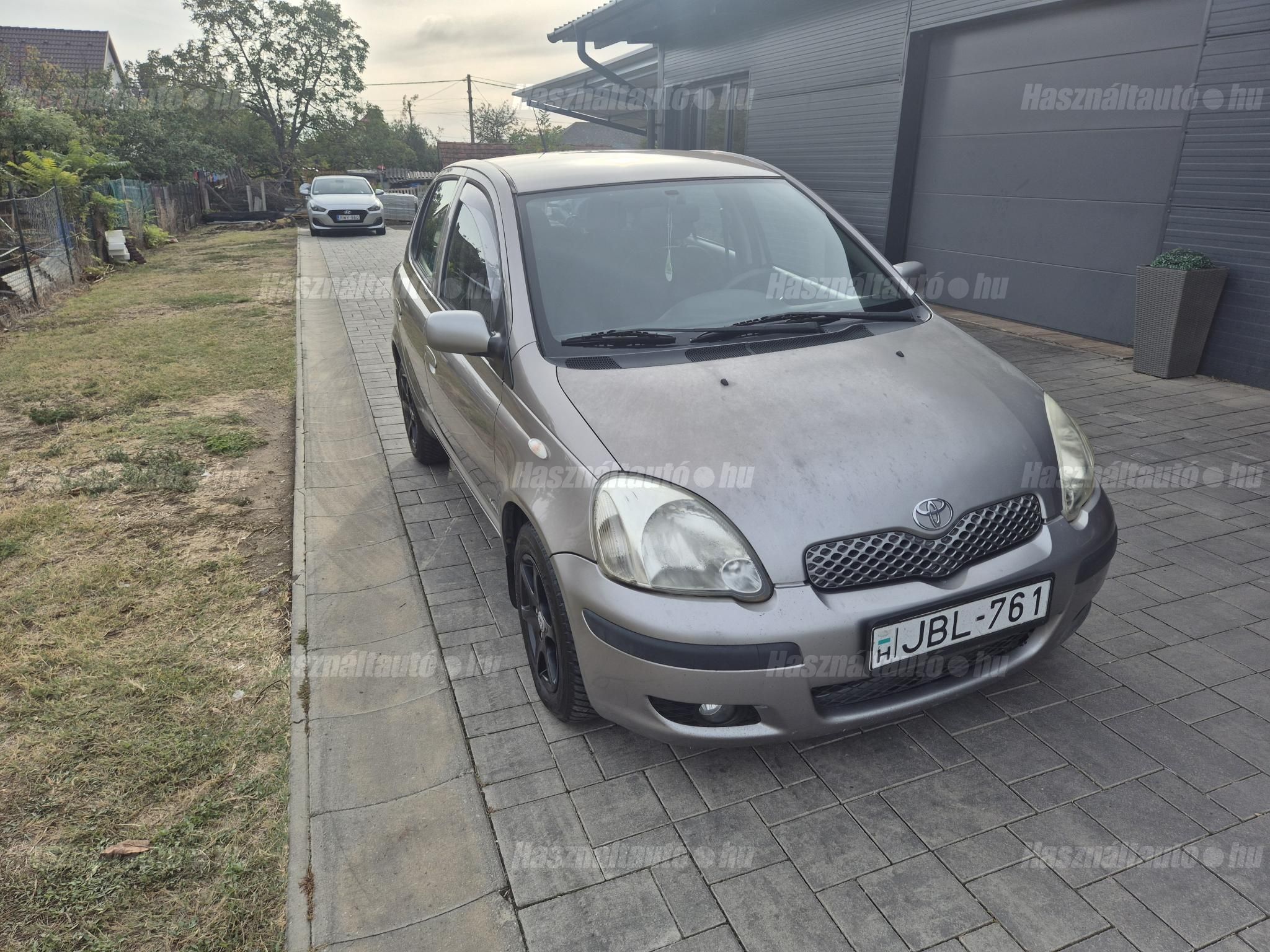 TOYOTA YARIS 2004/3 - 1