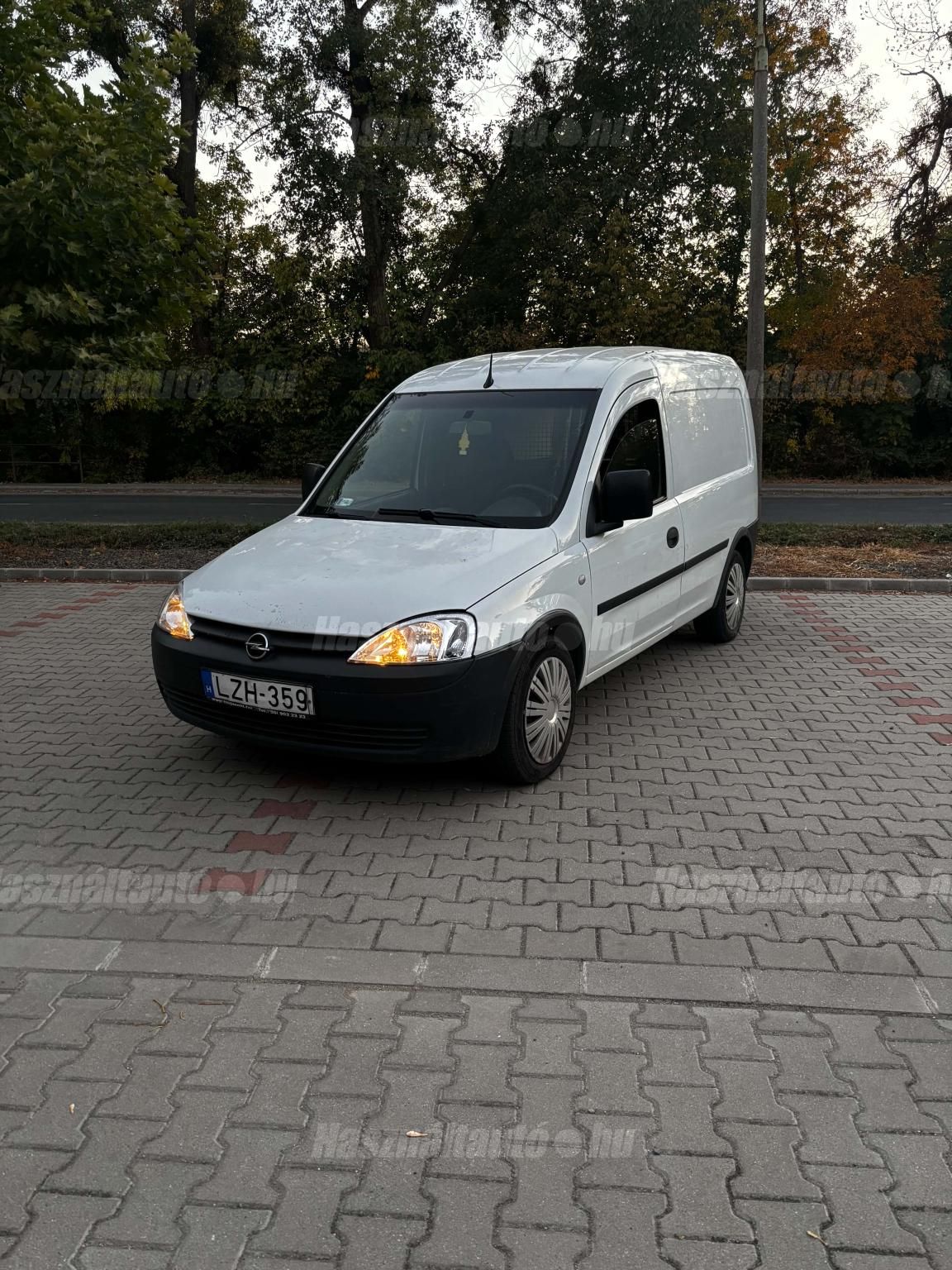 OPEL COMBO 2011/12 - 1