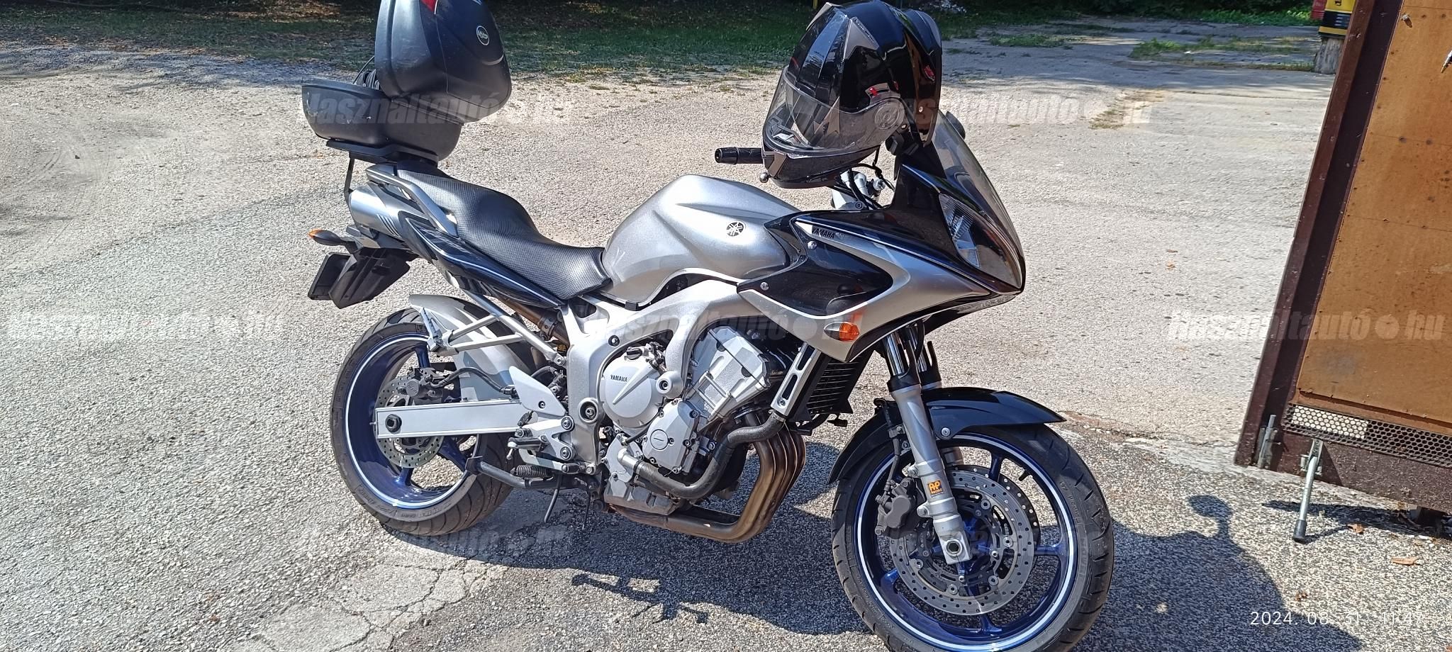 YAMAHA FZ6-S (FAZER) 2004/10 - 1