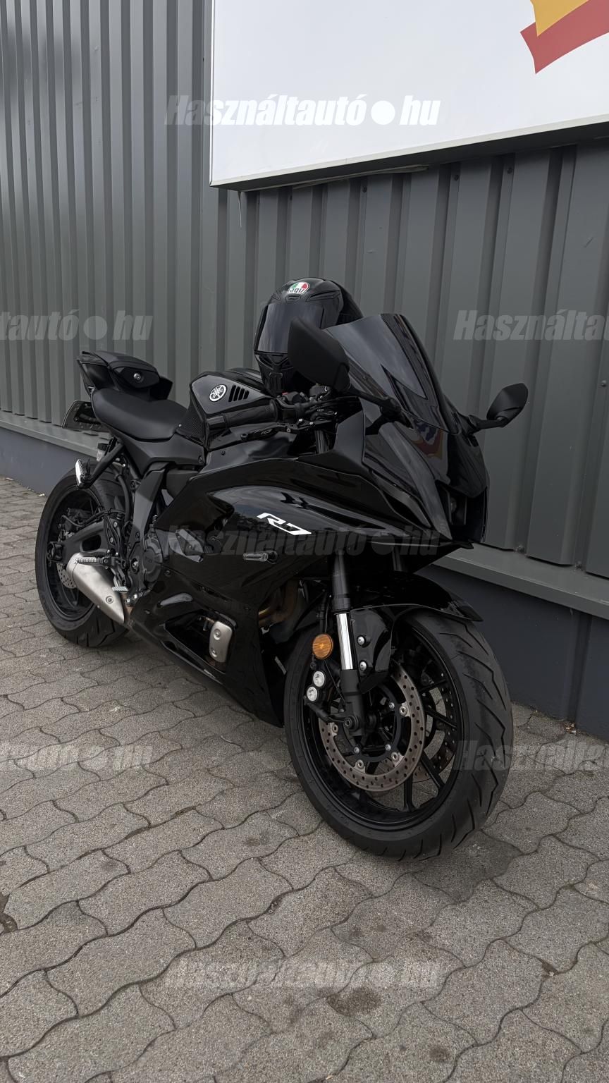 YAMAHA YZF R7 2022 - 1