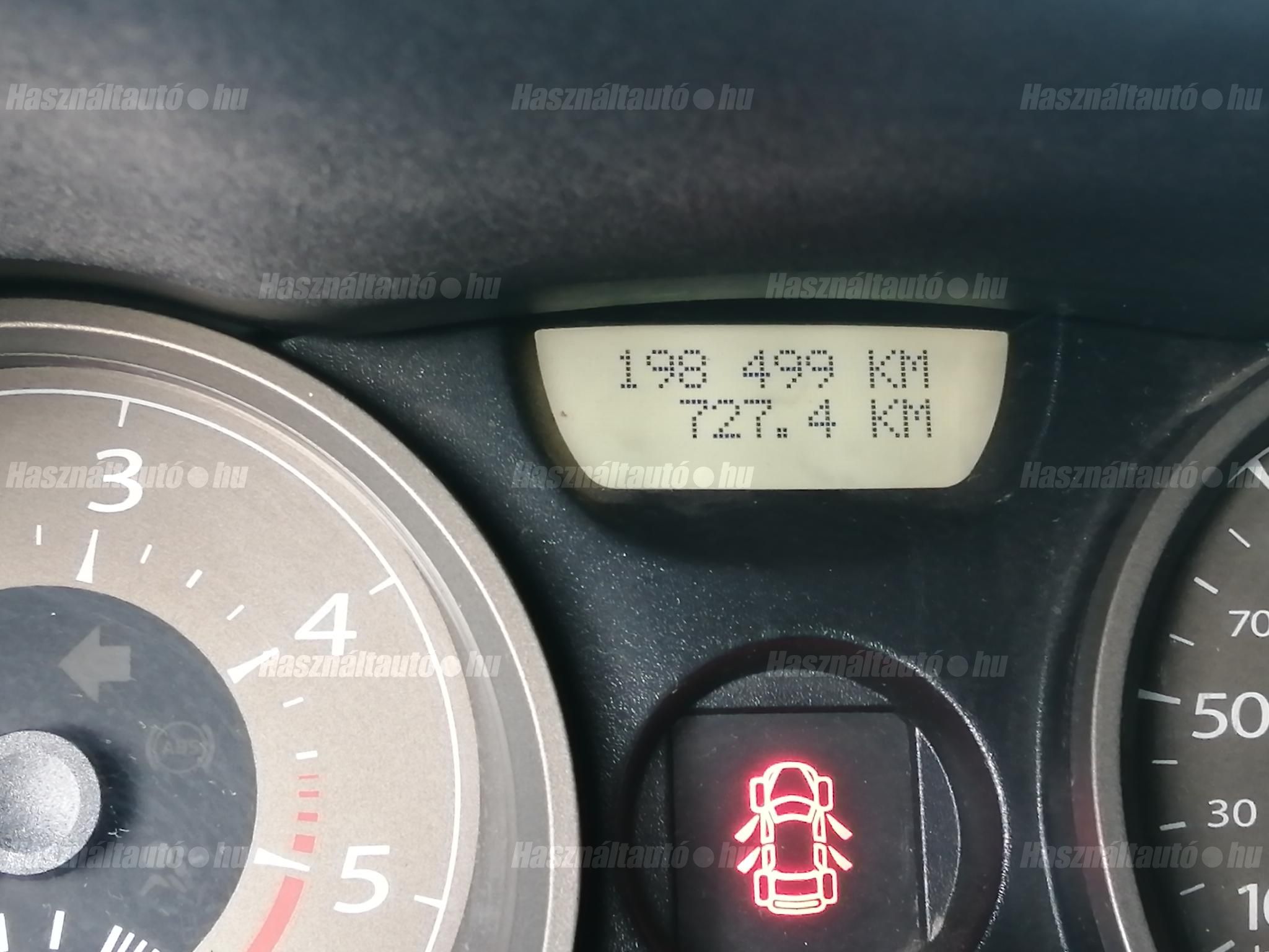 RENAULT MEGANE 2006/4 - 1