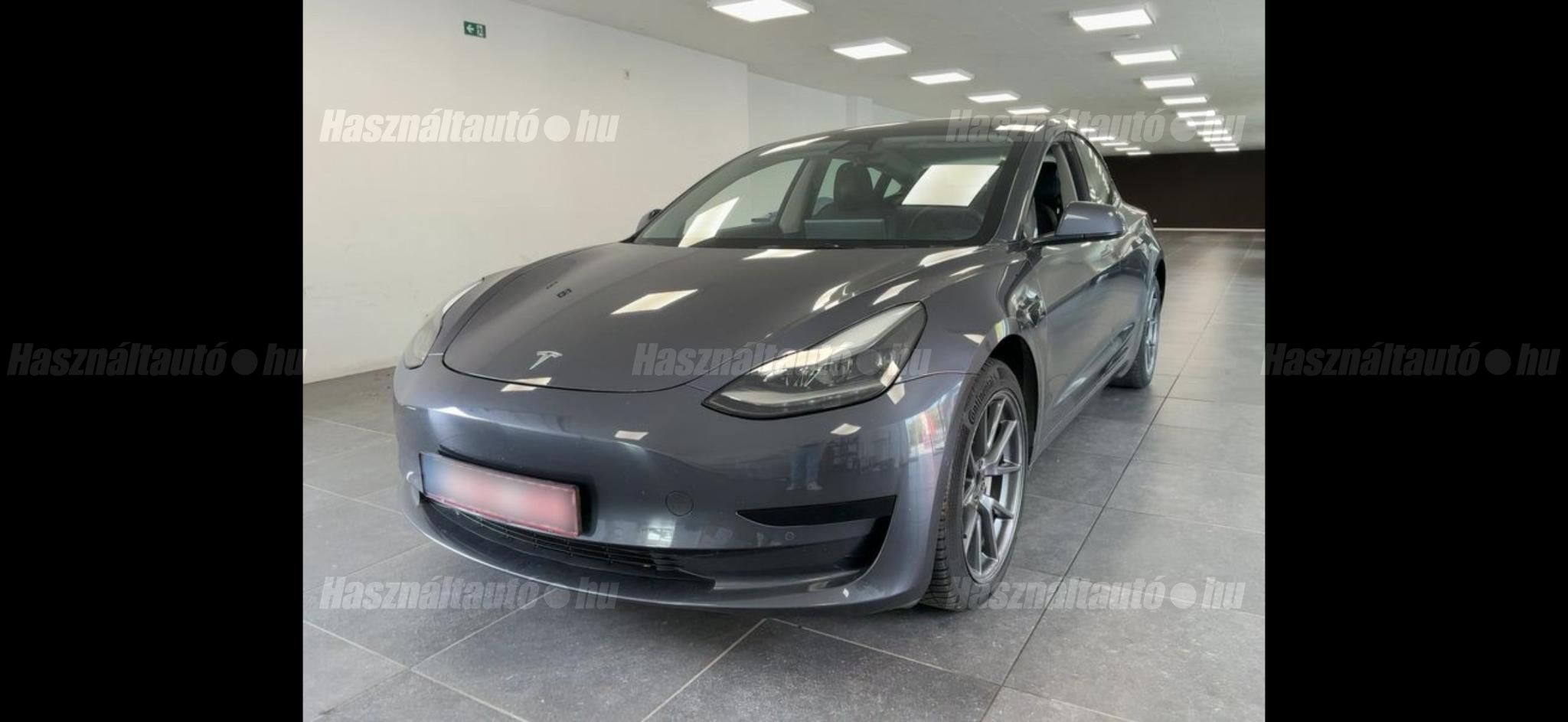 TESLA MODEL 3 2022/3 - 1