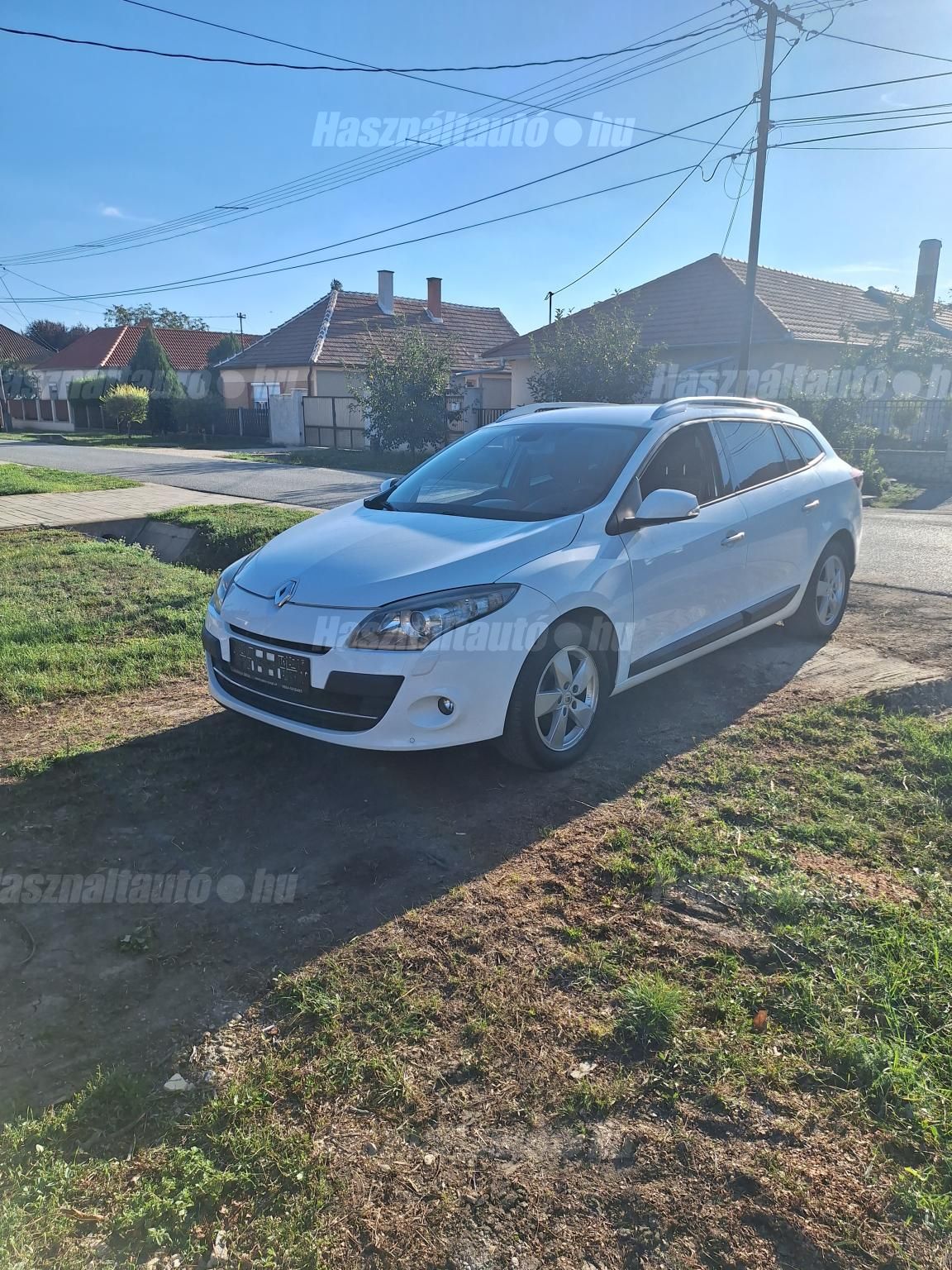 RENAULT MEGANE 2010/8 - 1