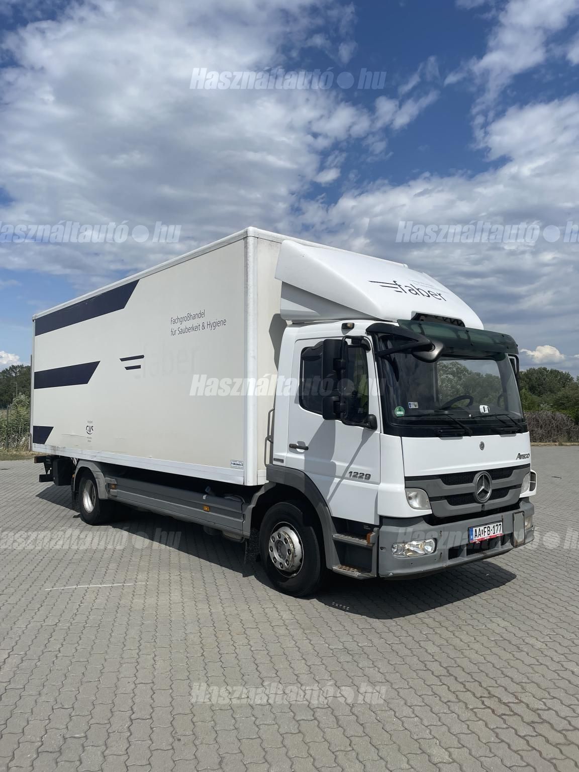 MERCEDES-BENZ 2011/10 - 1