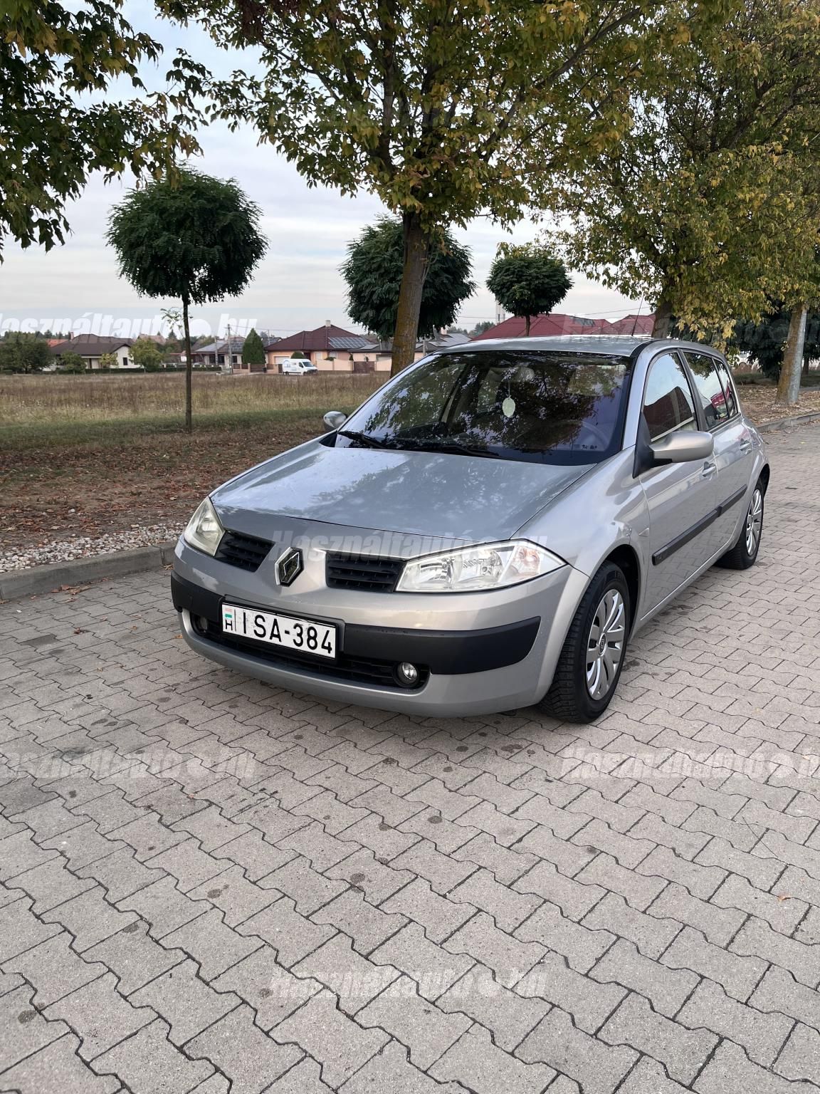 RENAULT MEGANE 2003/7 - 1