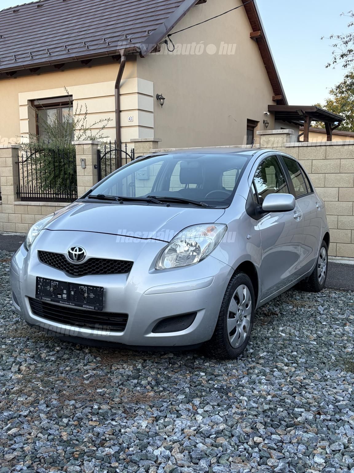 TOYOTA YARIS 2009/8 - 1