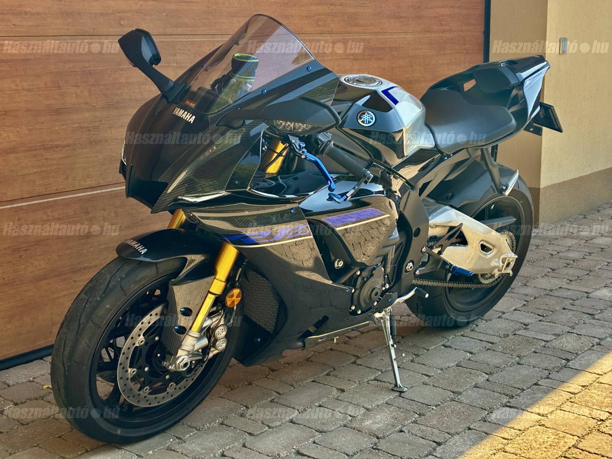 YAMAHA YZF R1 2024/10 - 1