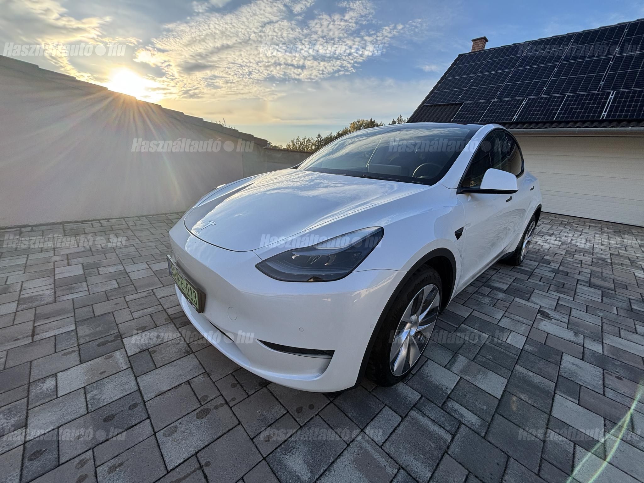 TESLA MODEL Y 2021/9 - 1
