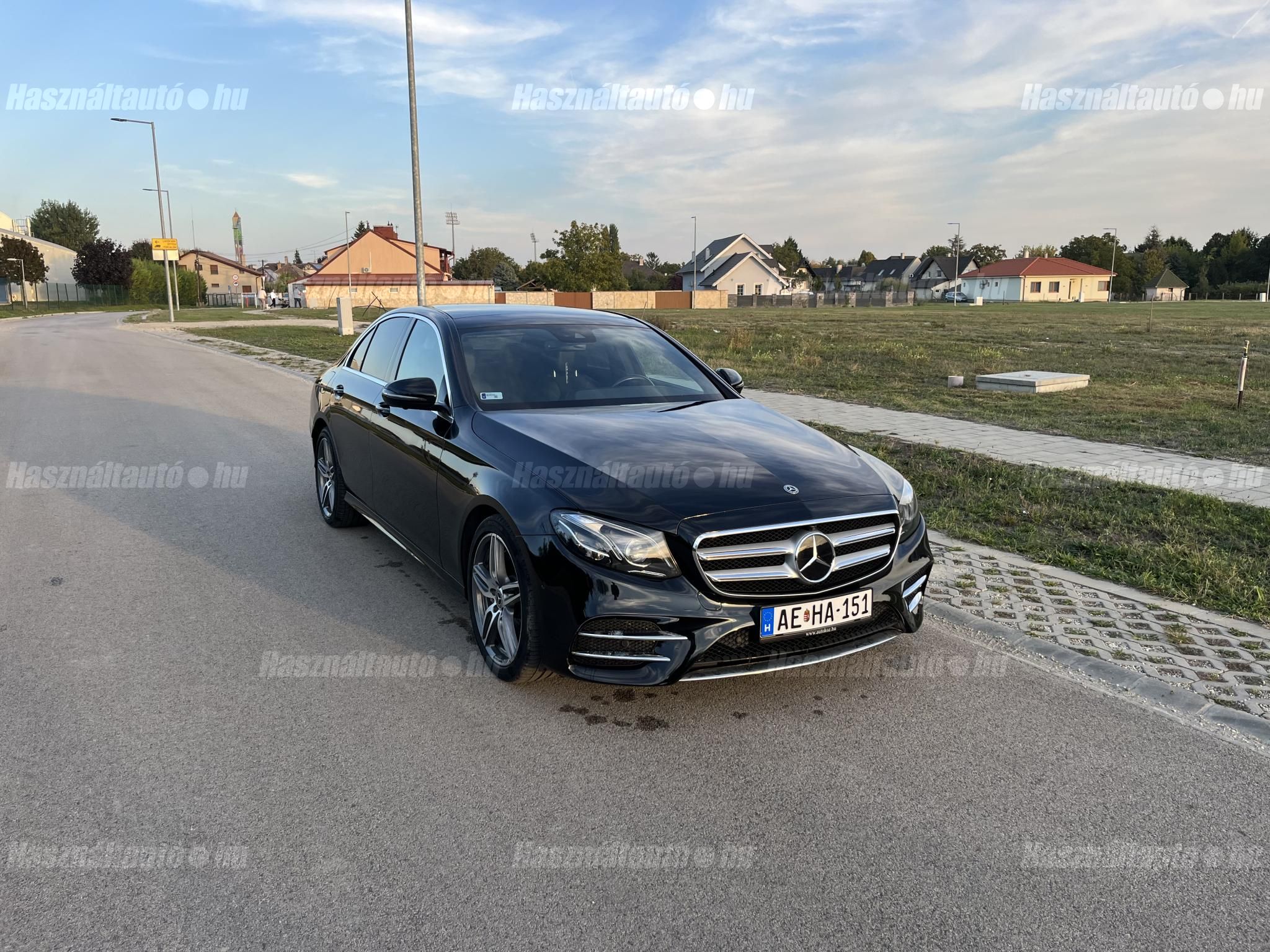 MERCEDES-BENZ E 220 2018/9 - 1