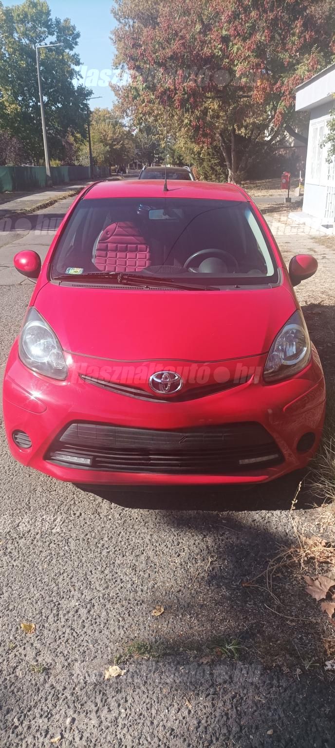 TOYOTA AYGO 2012/10 - 1
