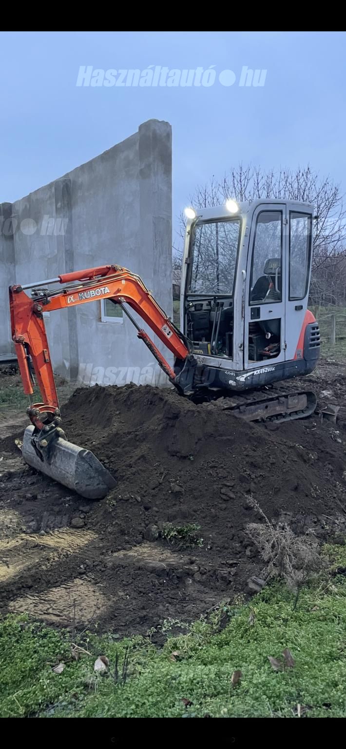 KUBOTA 2003 - 1