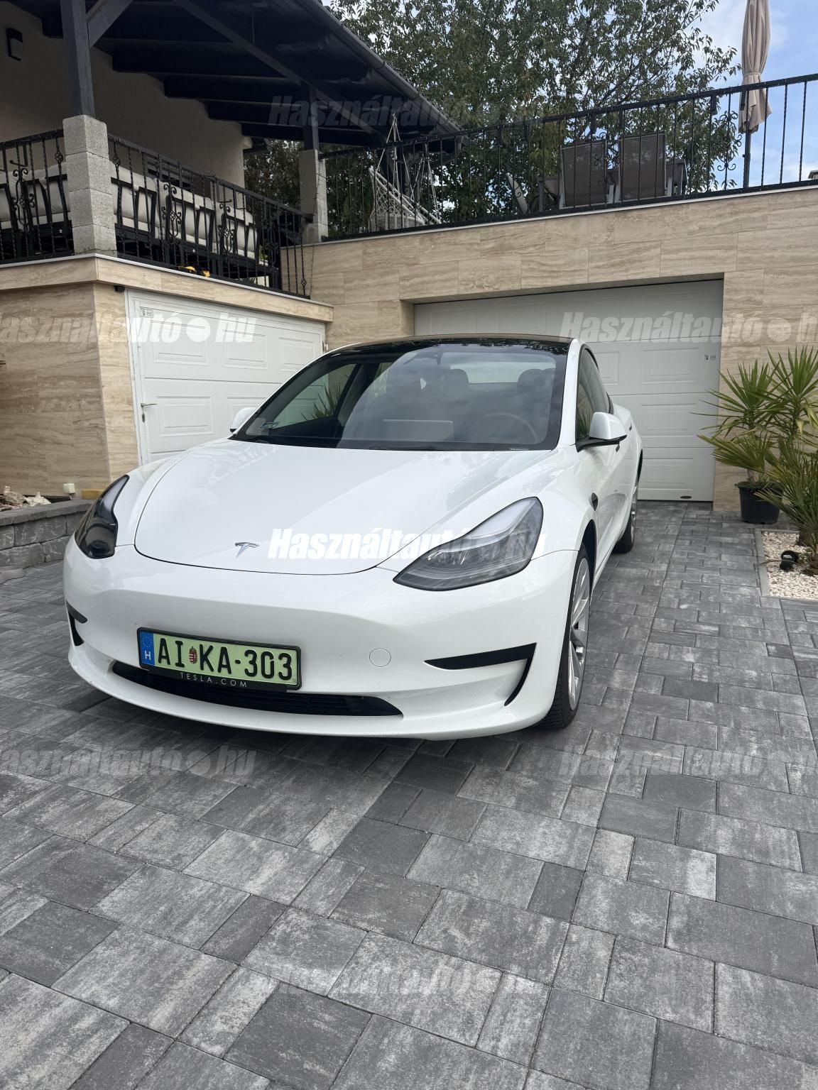 TESLA MODEL 3 2023/8 - 1